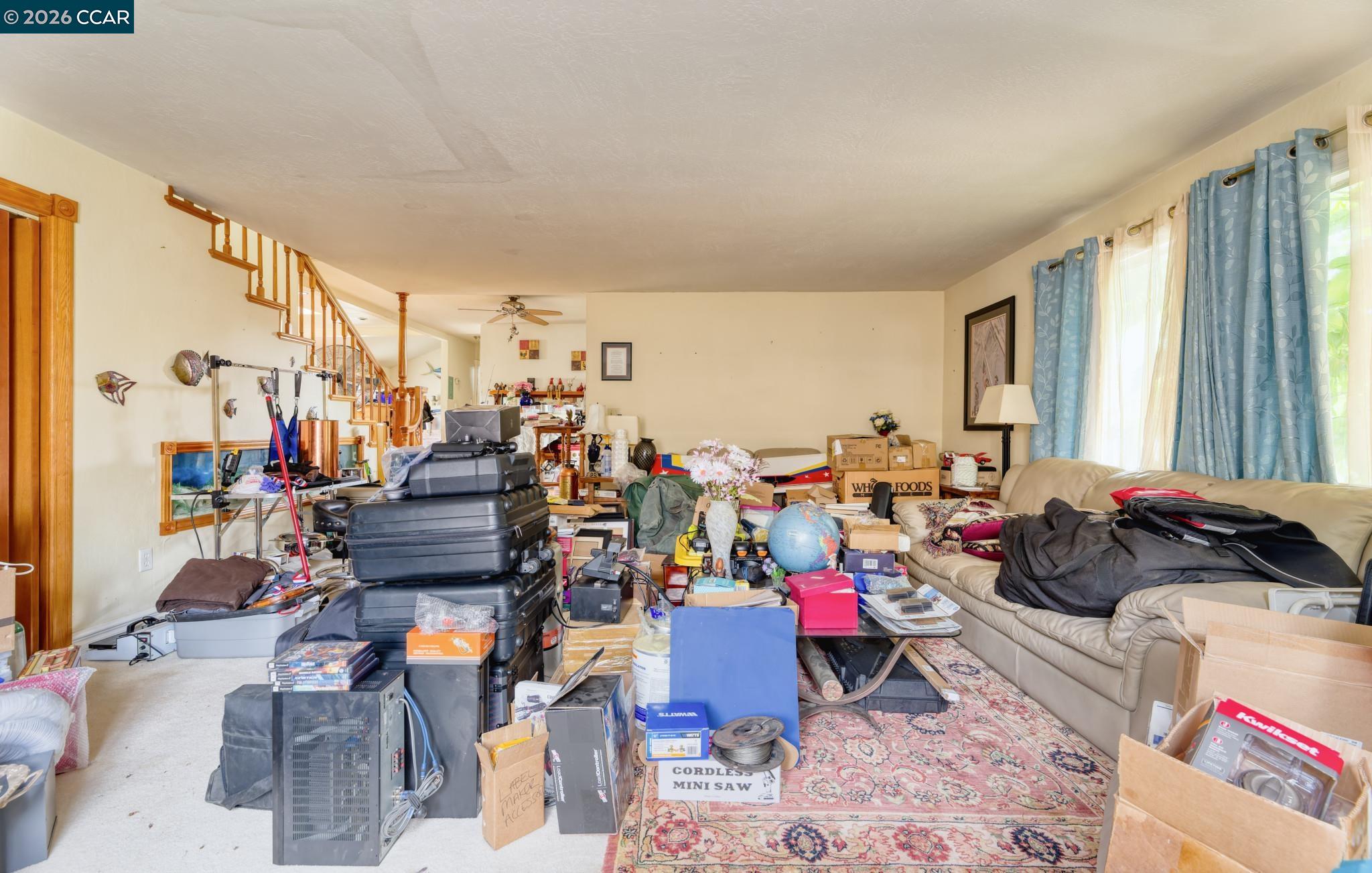 457 Gilda Ave