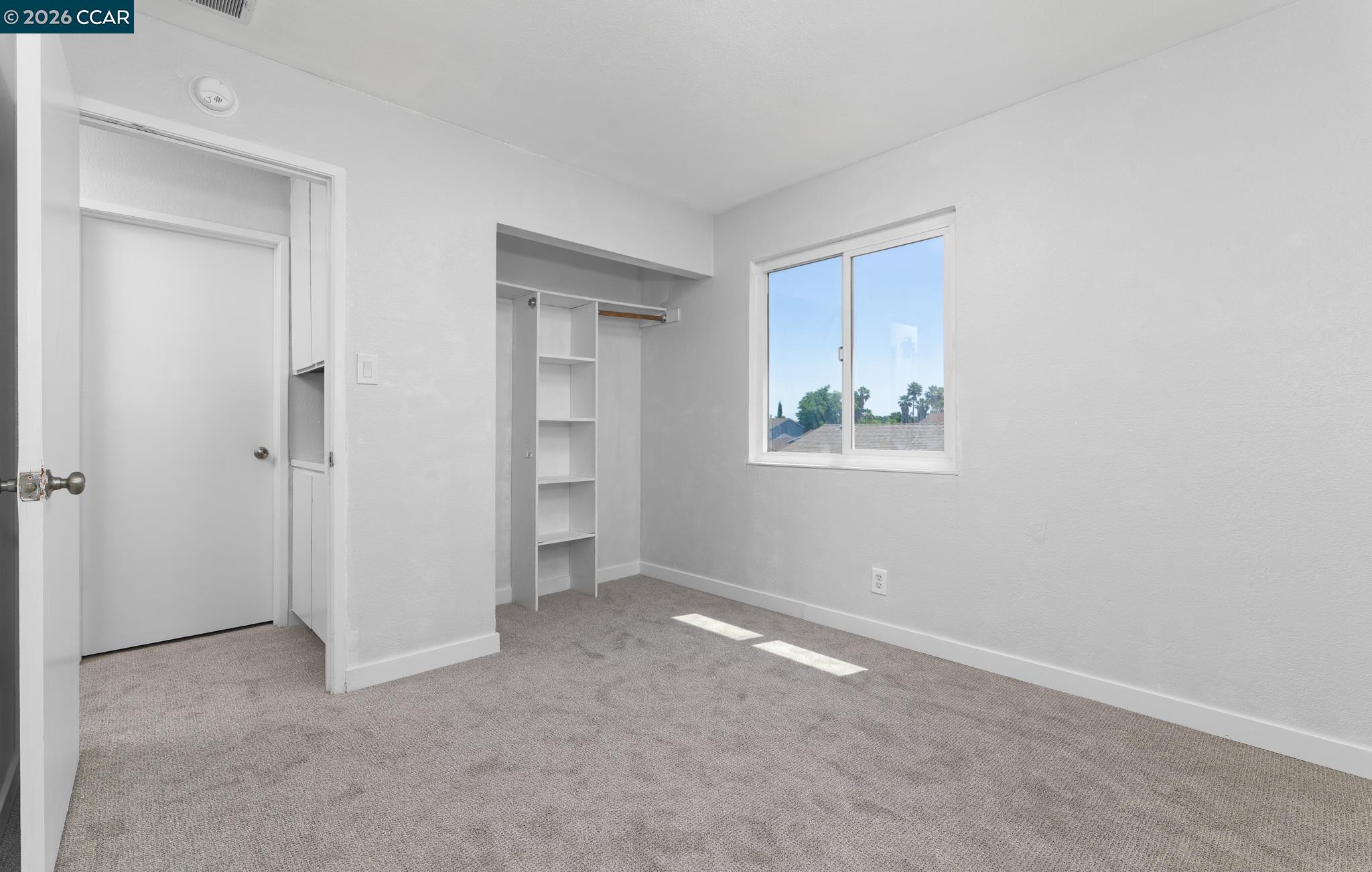 2215 Banyan Way