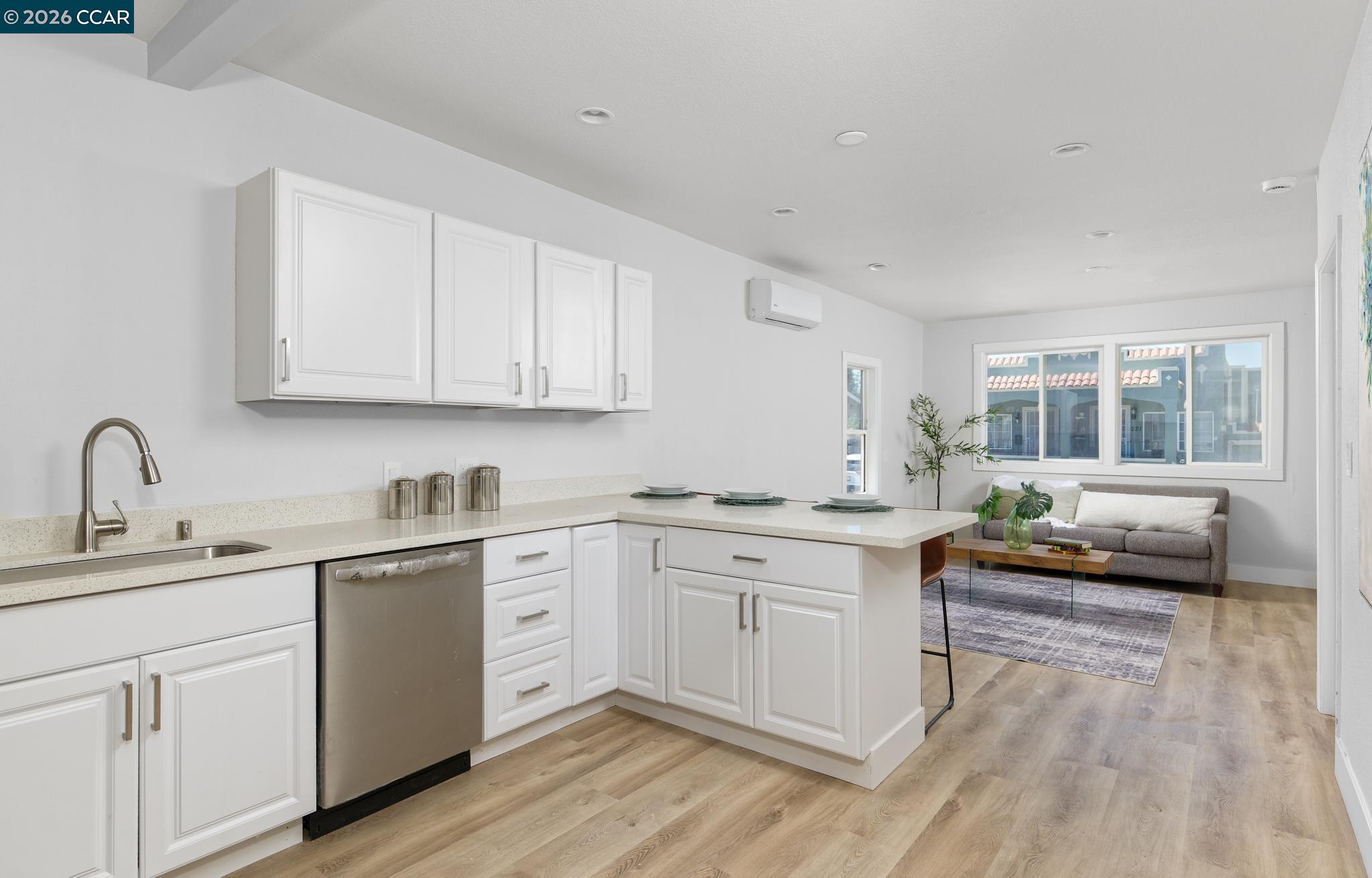 226 W 9Th St