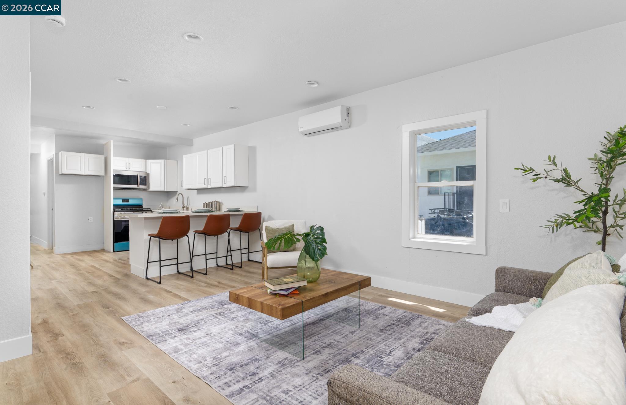 226 W 9Th St