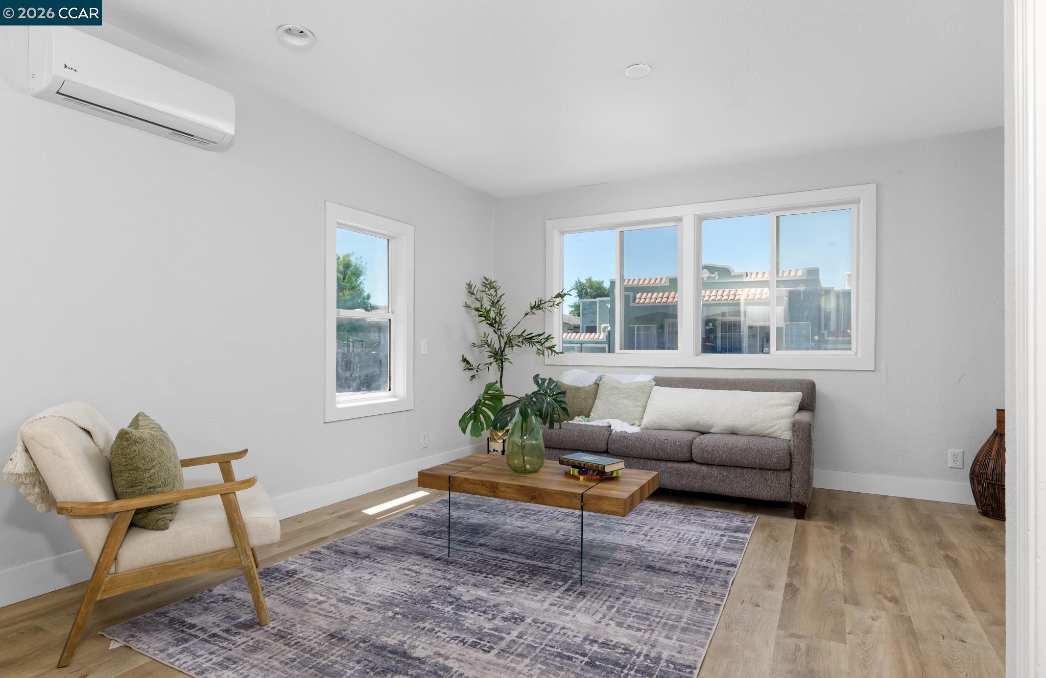 226 W 9Th St