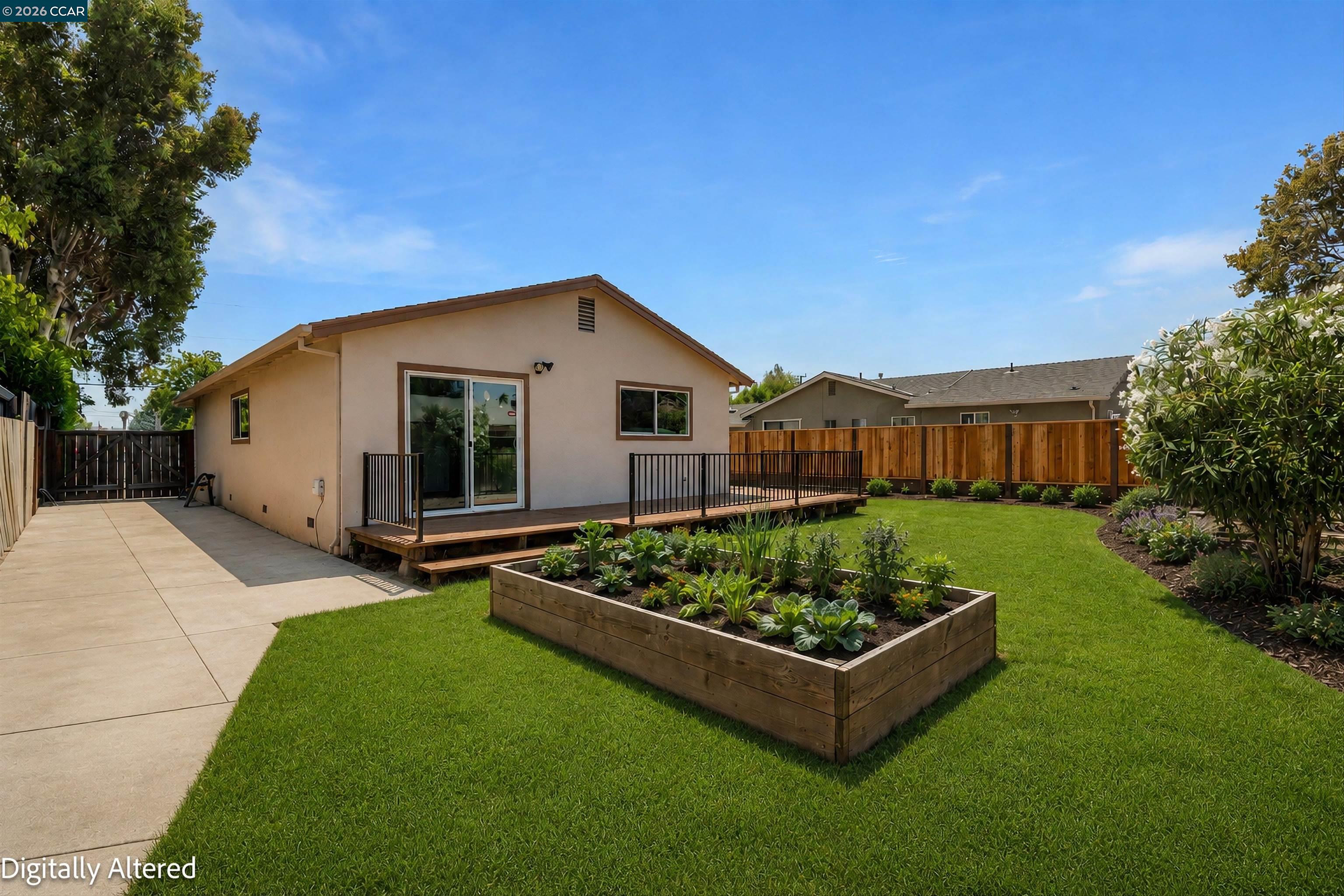 3592 Hillsborough Dr