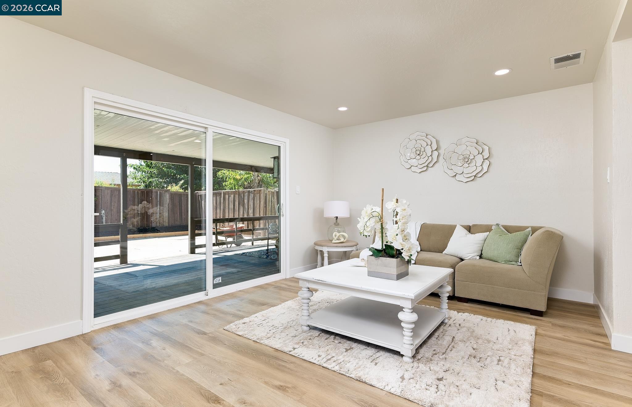 2117 Lopez Dr