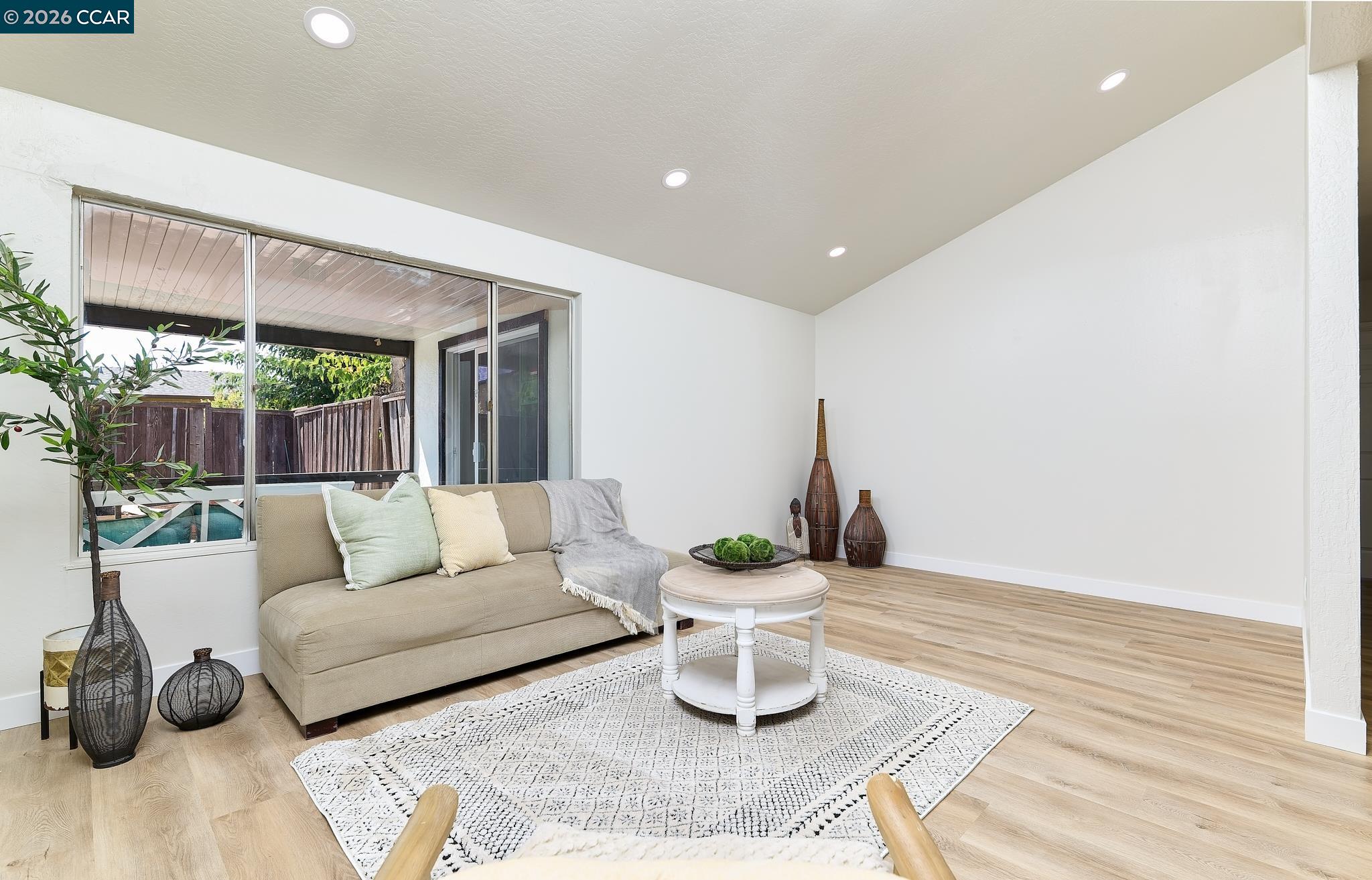 2117 Lopez Dr