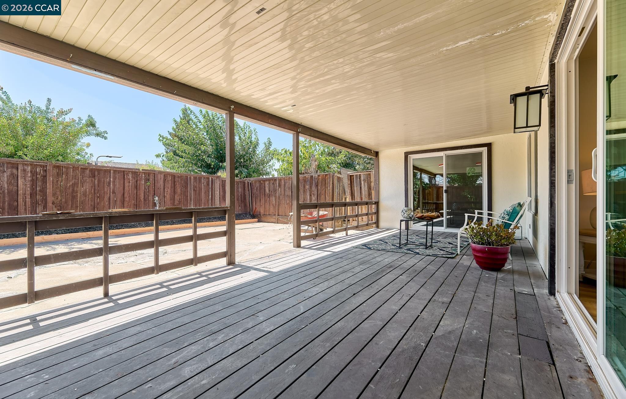 2117 Lopez Dr