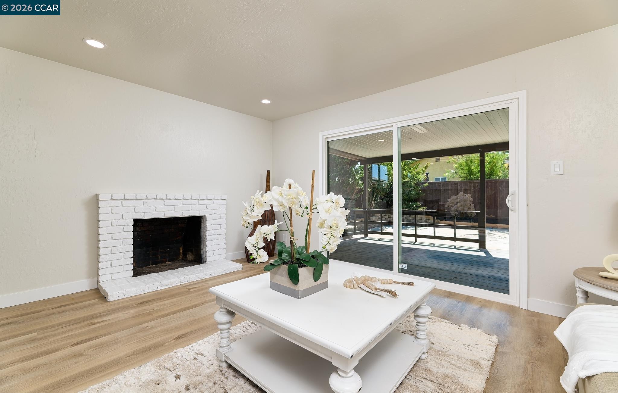 2117 Lopez Dr