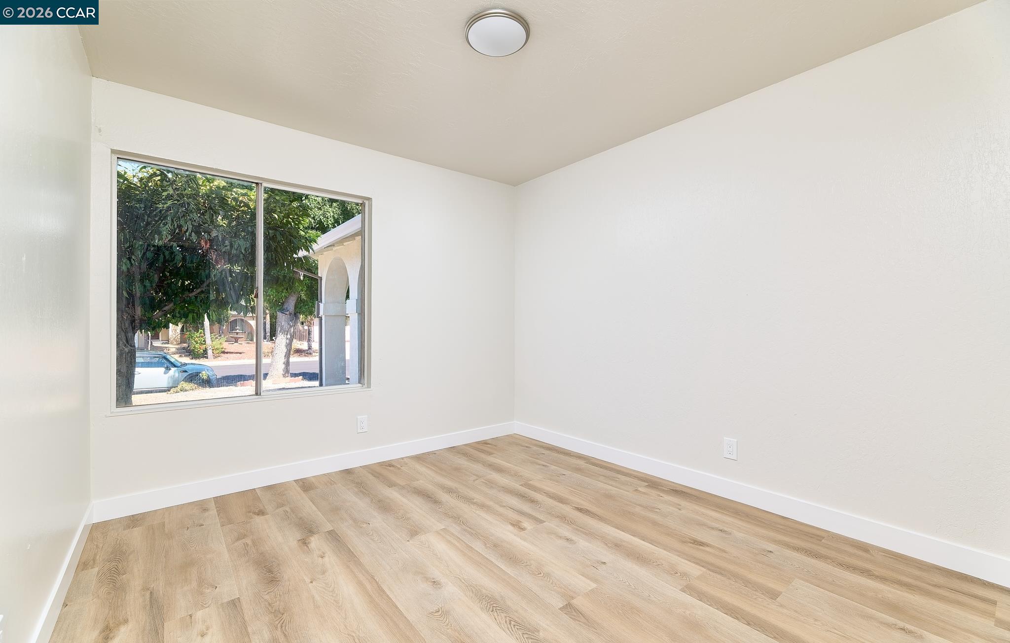 2117 Lopez Dr