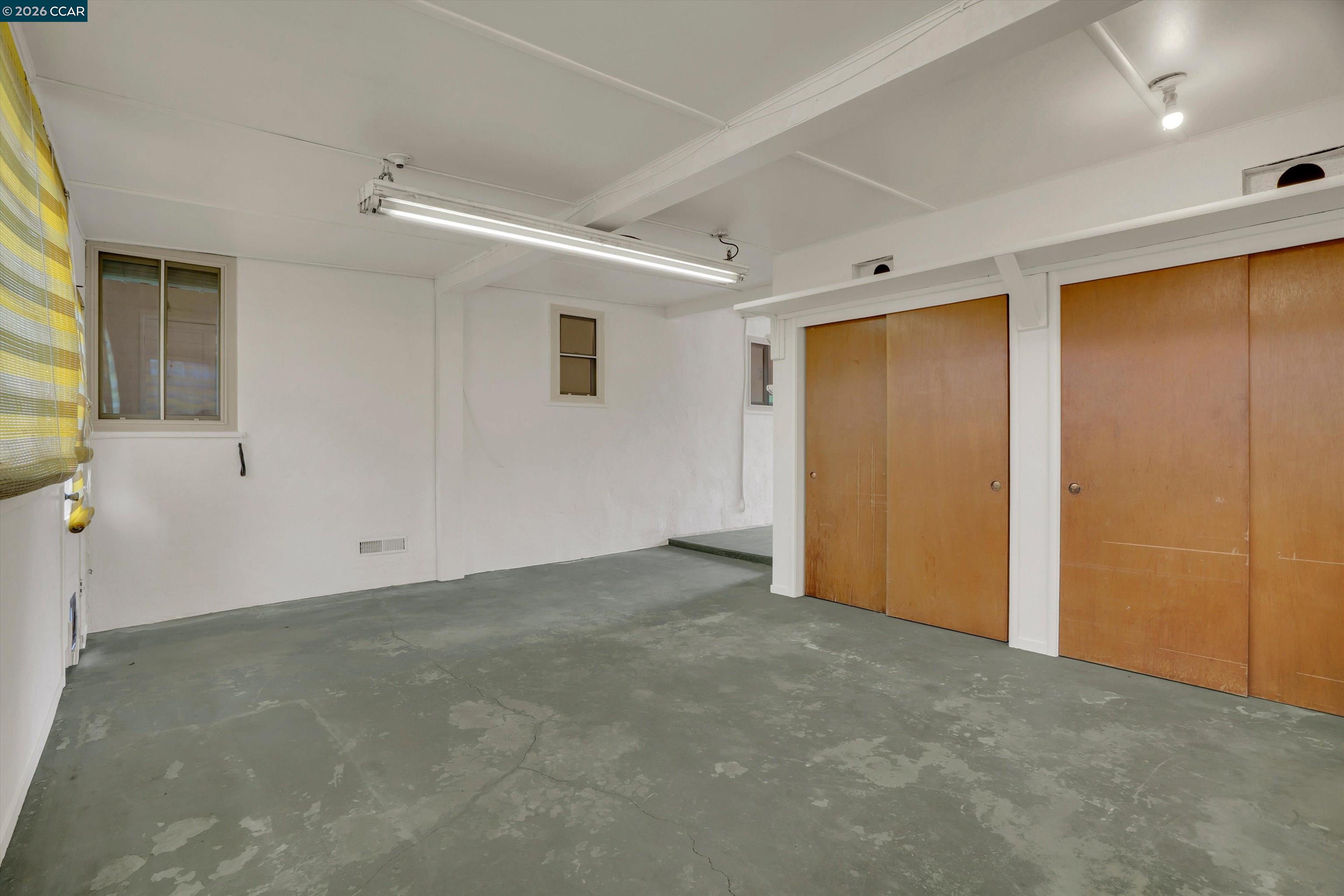 8 Water St