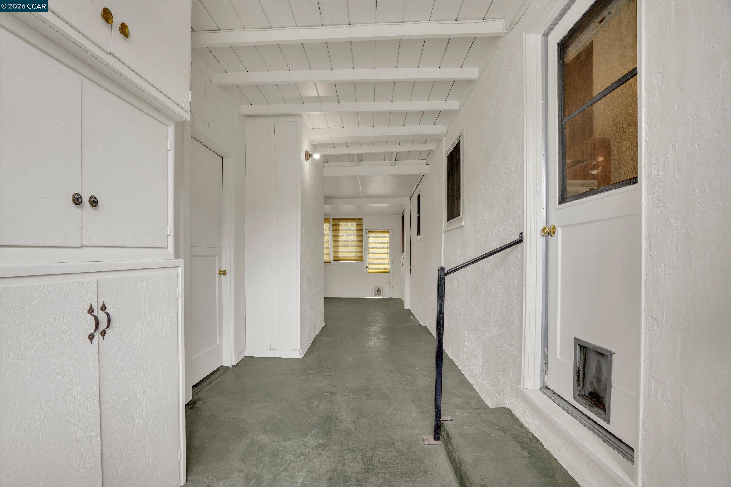 8 Water St