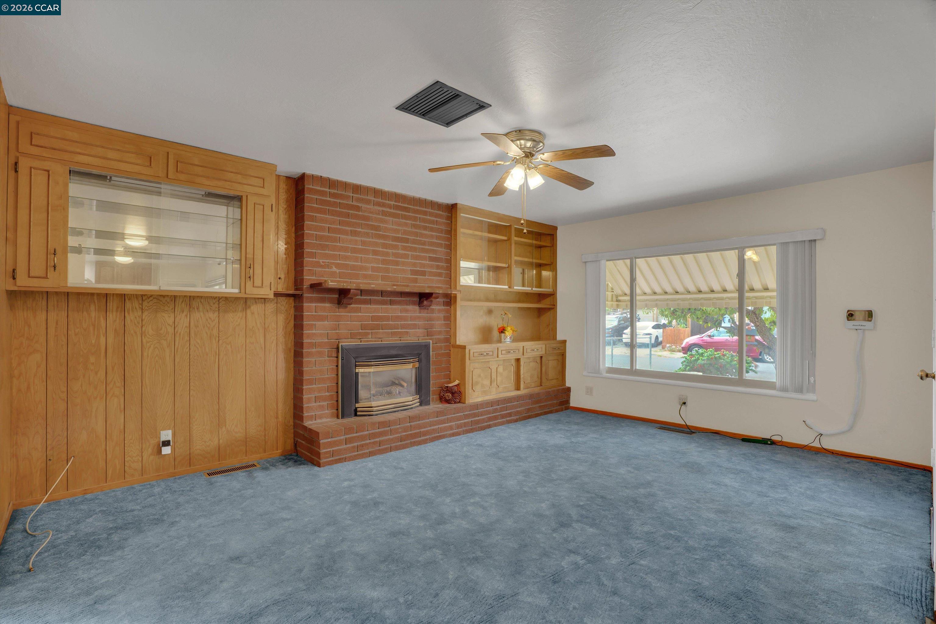 8 Water St