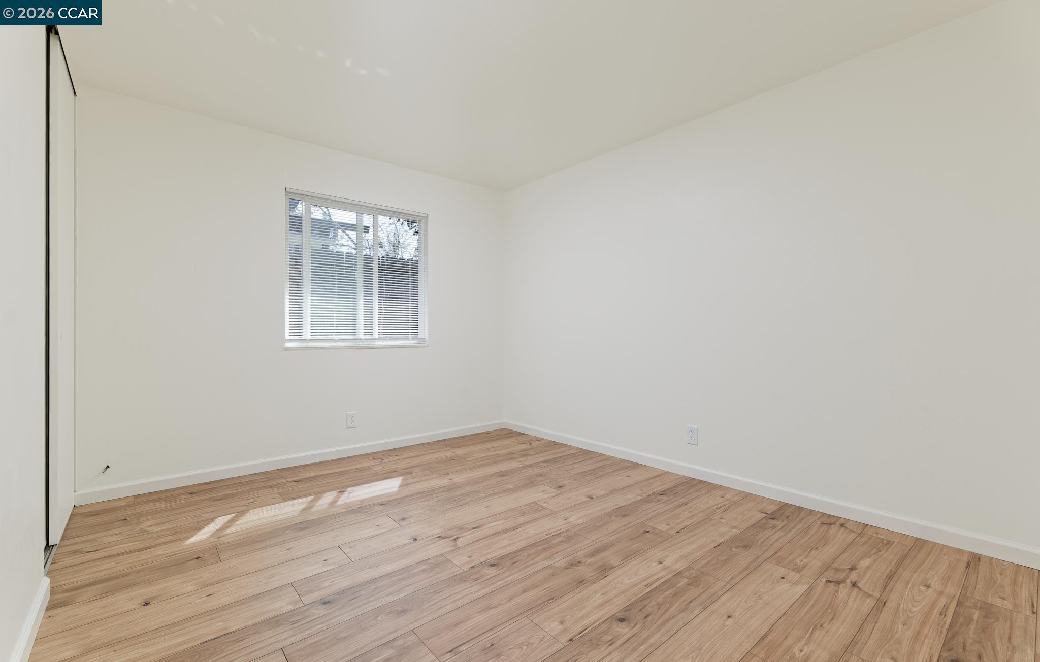 31 Riverside Ct