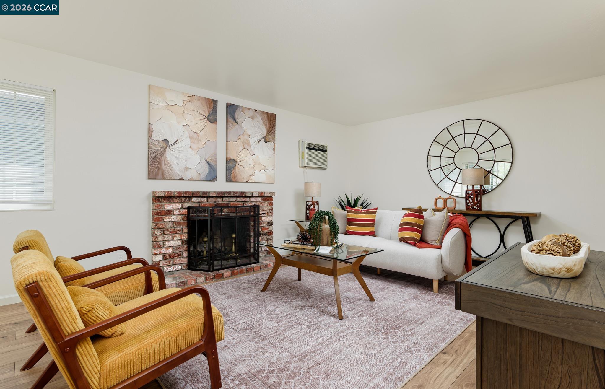 31 Riverside Ct