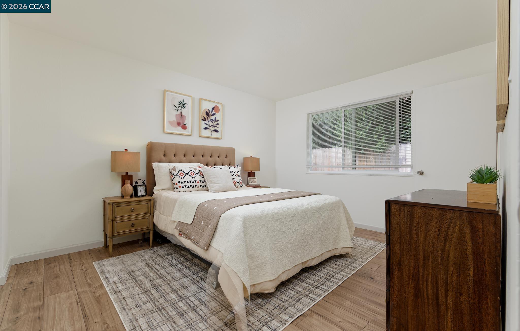 31 Riverside Ct