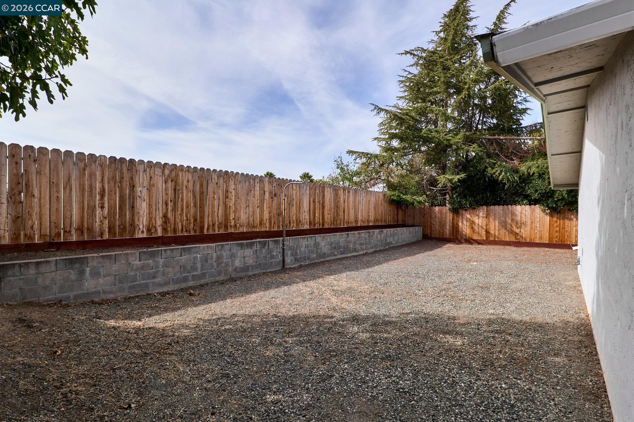 31 Riverside Ct