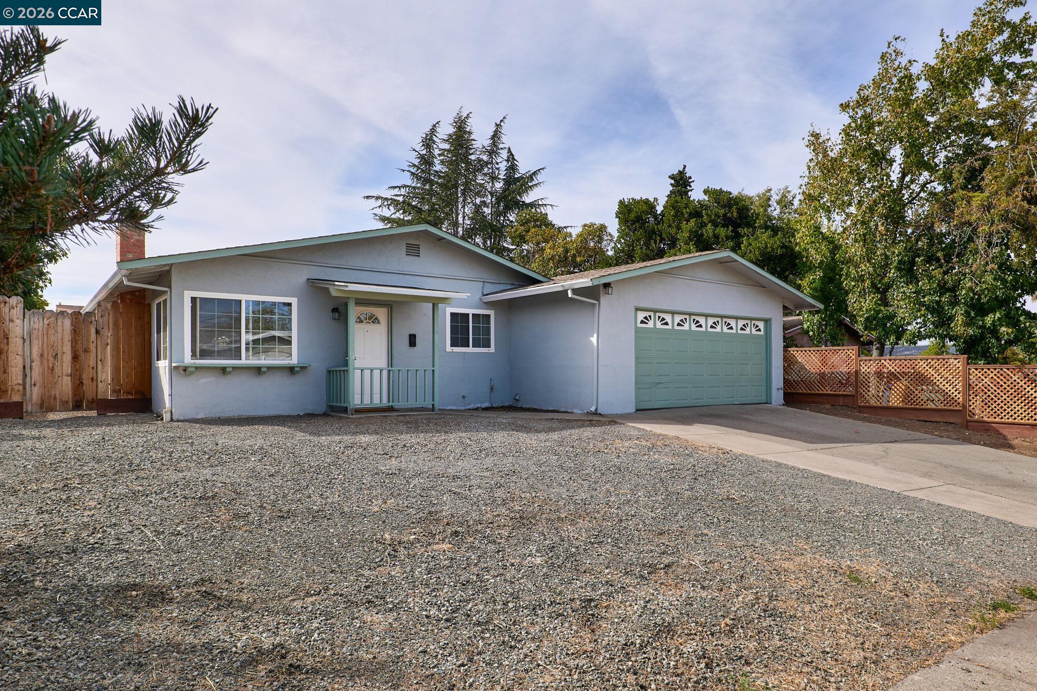 31 Riverside Ct