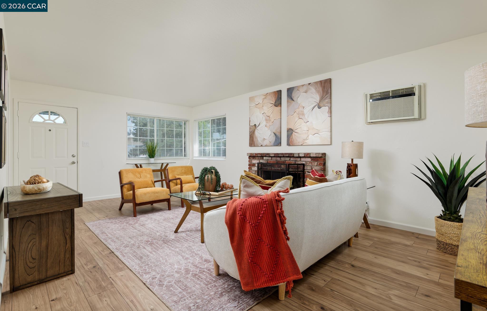 31 Riverside Ct