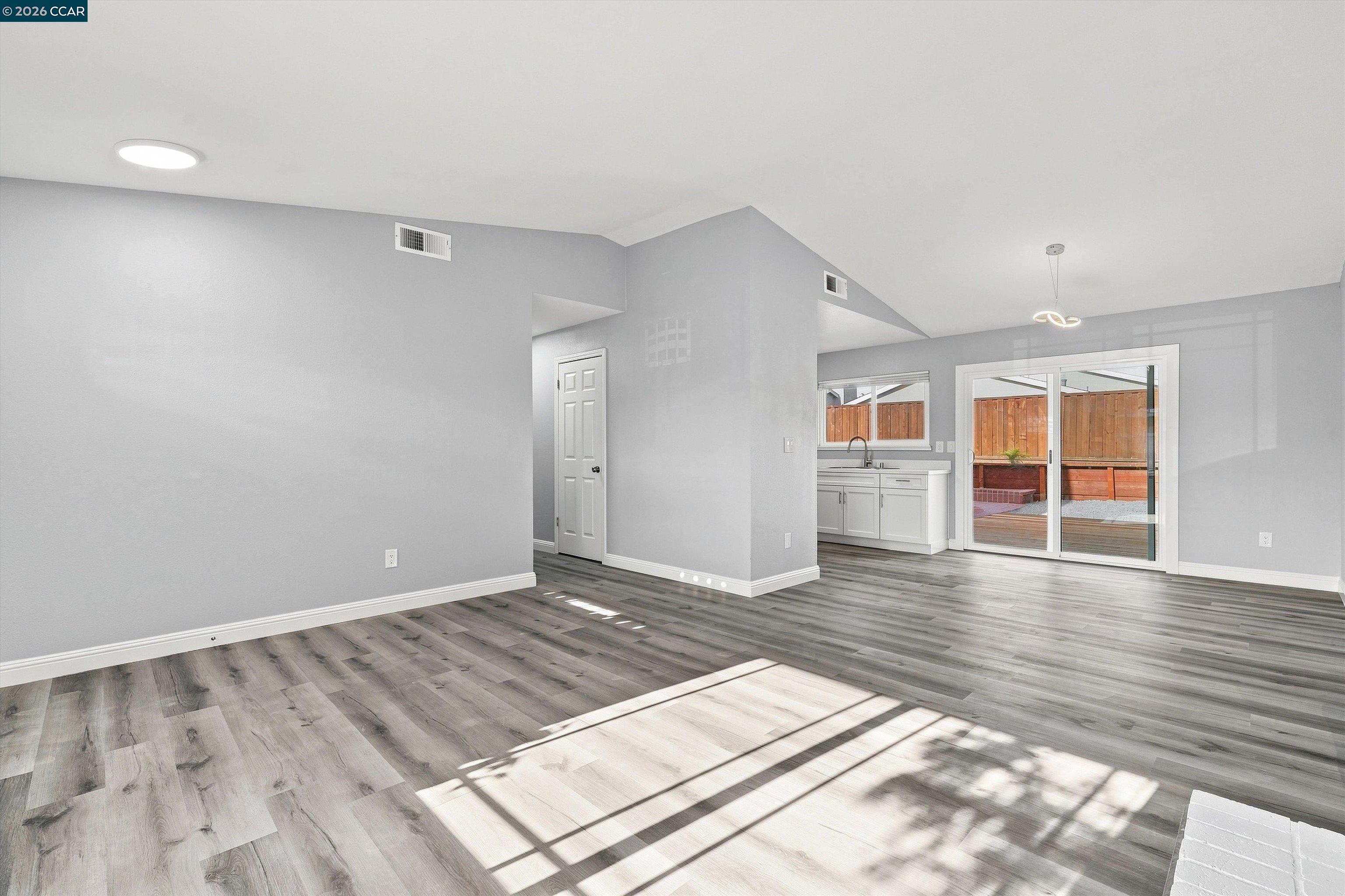 5029 Teakwood Dr