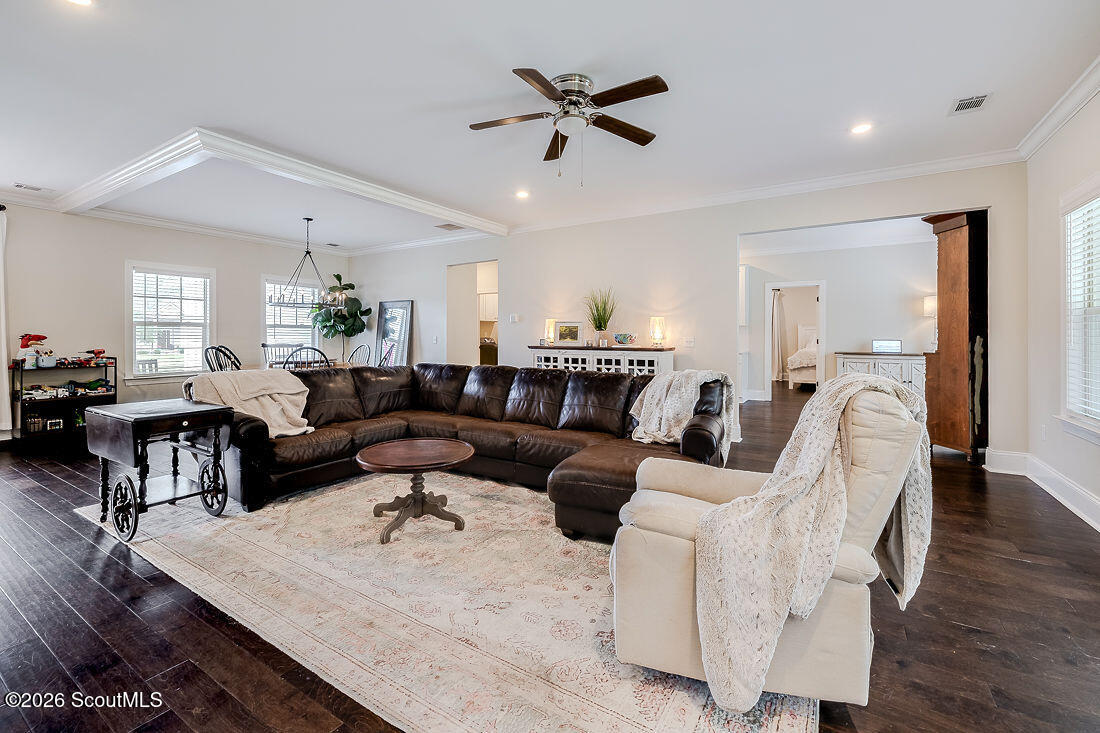 122 Belmont Circle