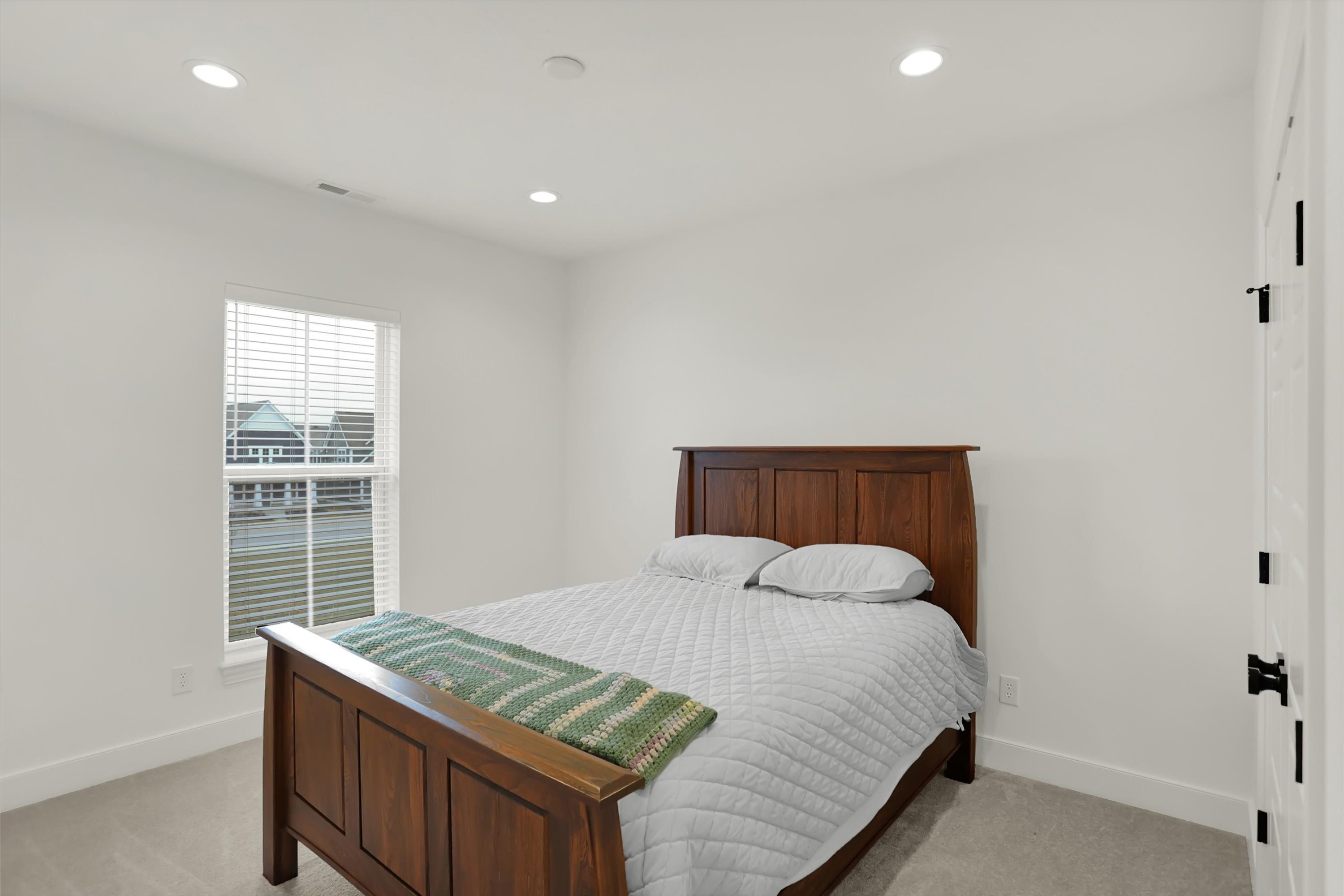 15285 Fairlands Drive
