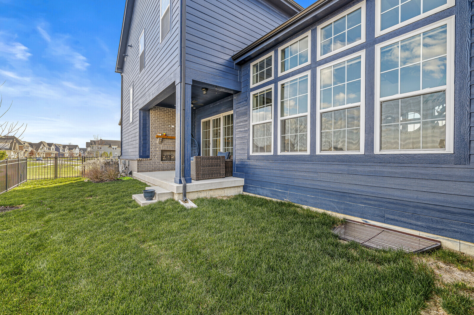 15285 Fairlands Drive