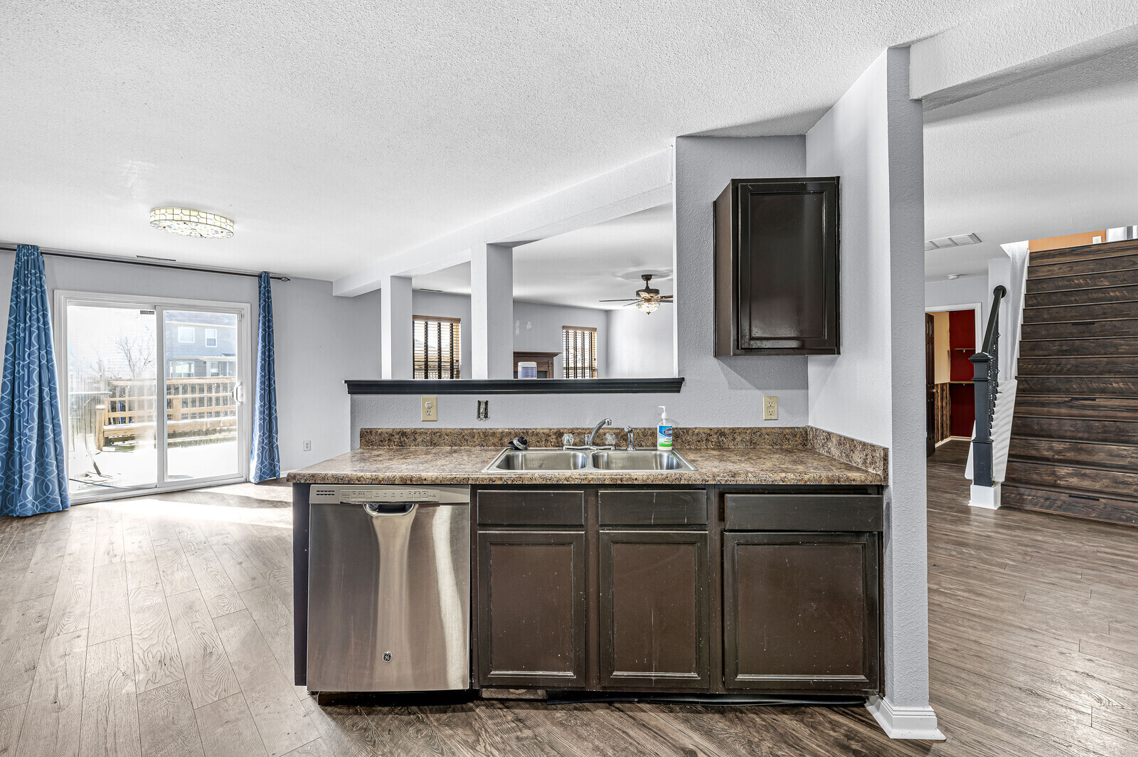 7821 Edgemanor Court