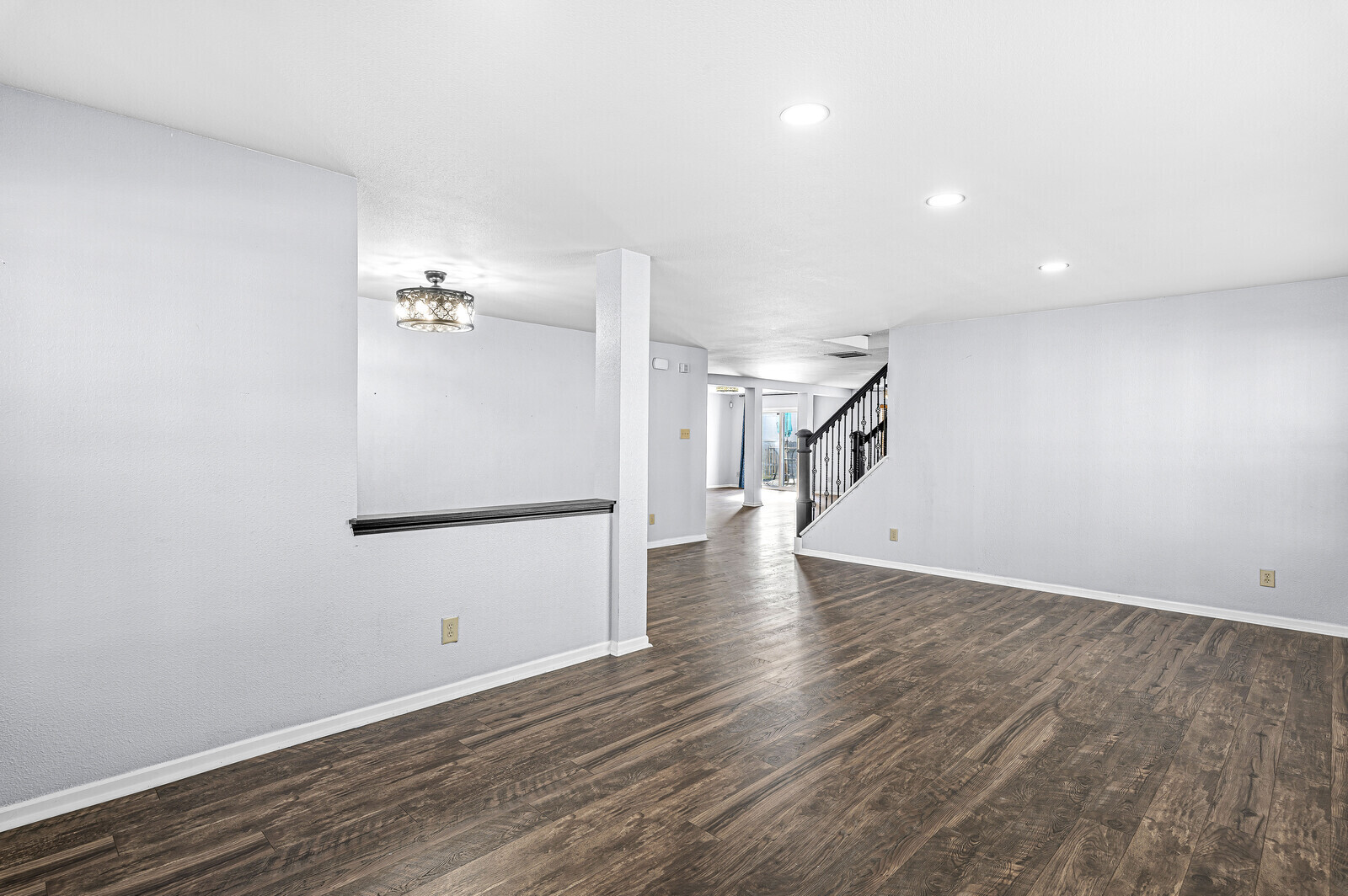 7821 Edgemanor Court