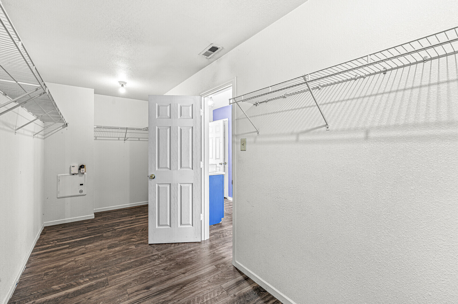 7821 Edgemanor Court