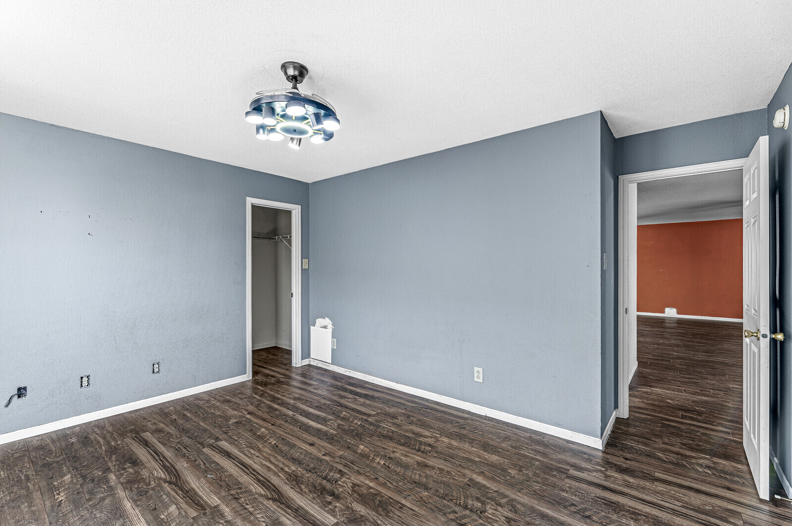 7821 Edgemanor Court