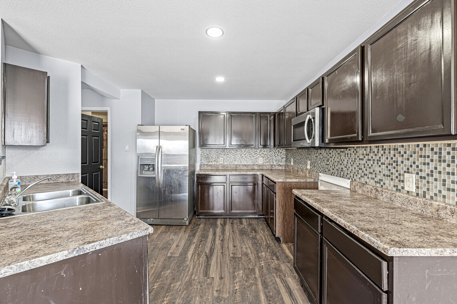 7821 Edgemanor Court