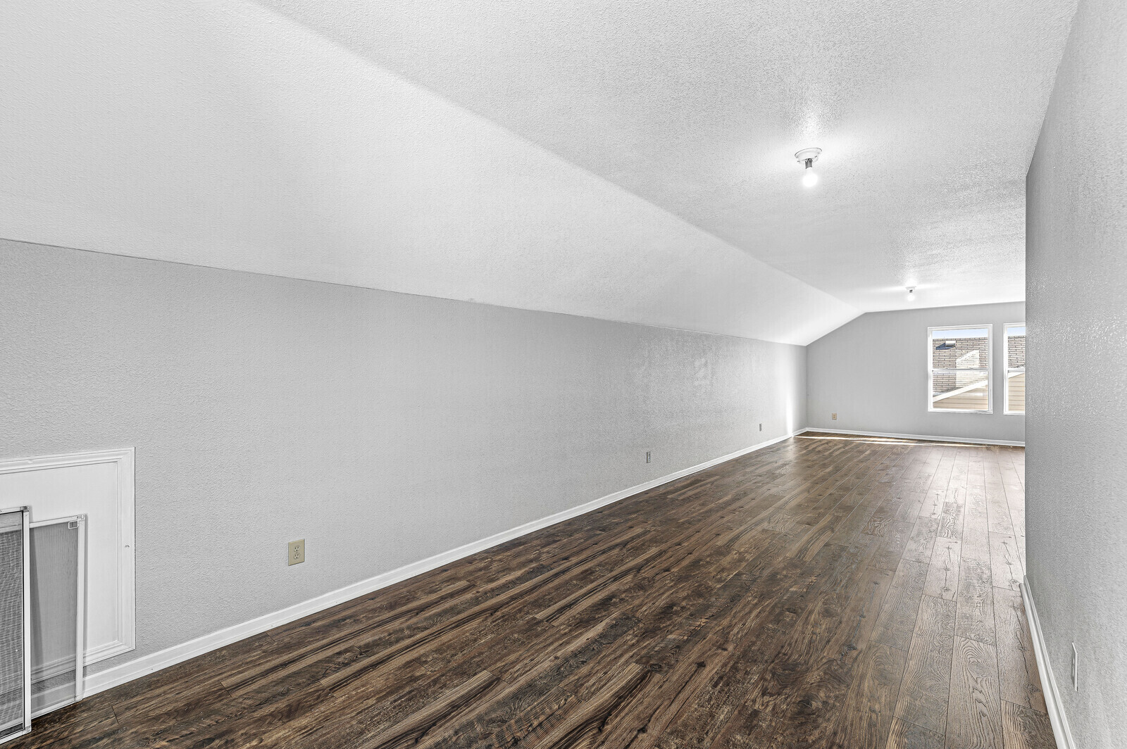 7821 Edgemanor Court