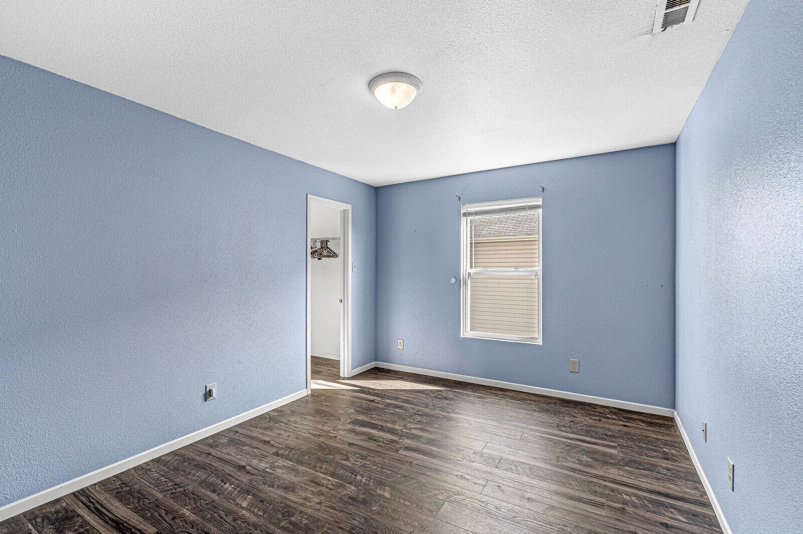 7821 Edgemanor Court
