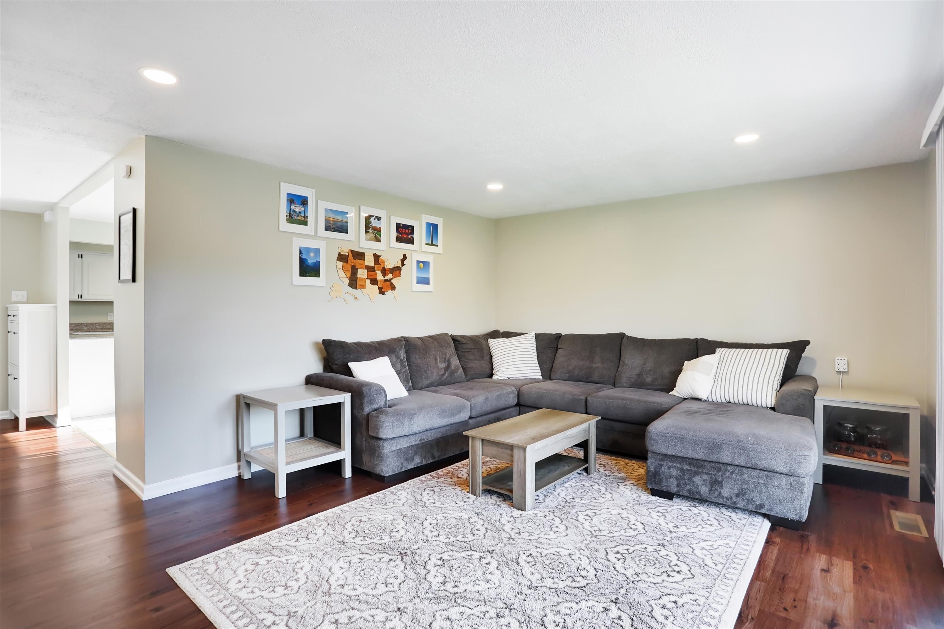 1533 W 79th Street