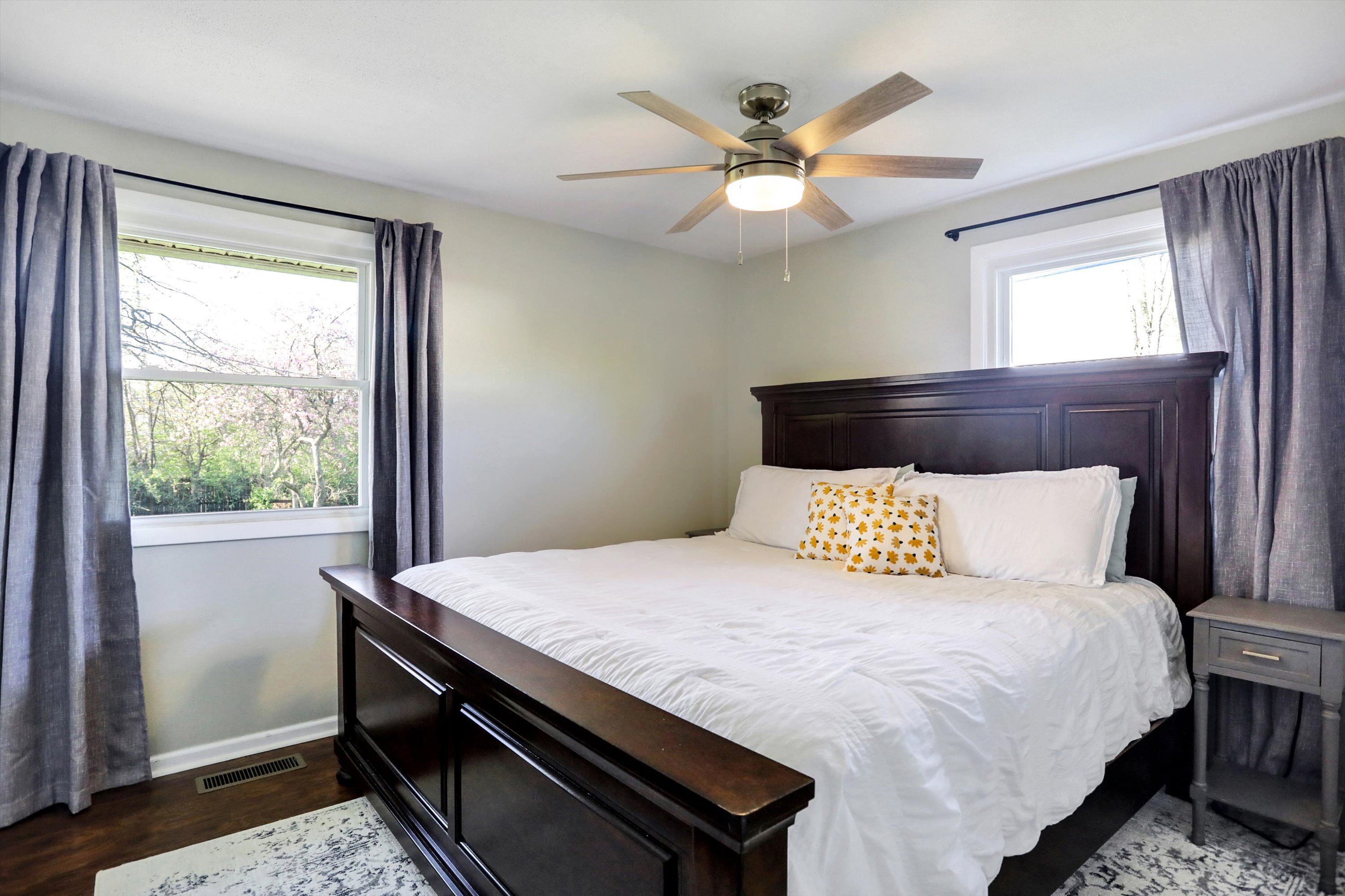 1533 W 79th Street