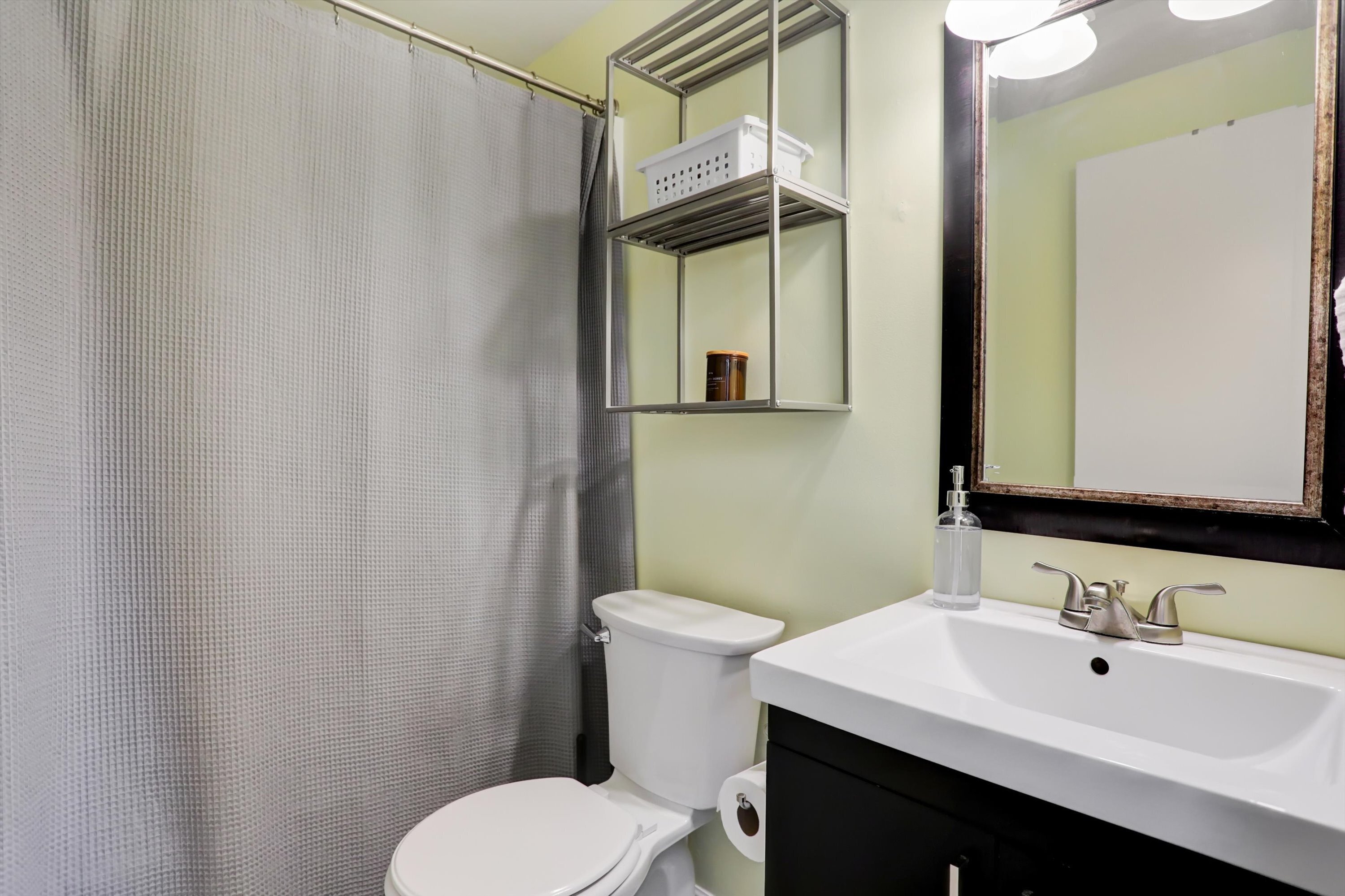 1533 W 79th Street