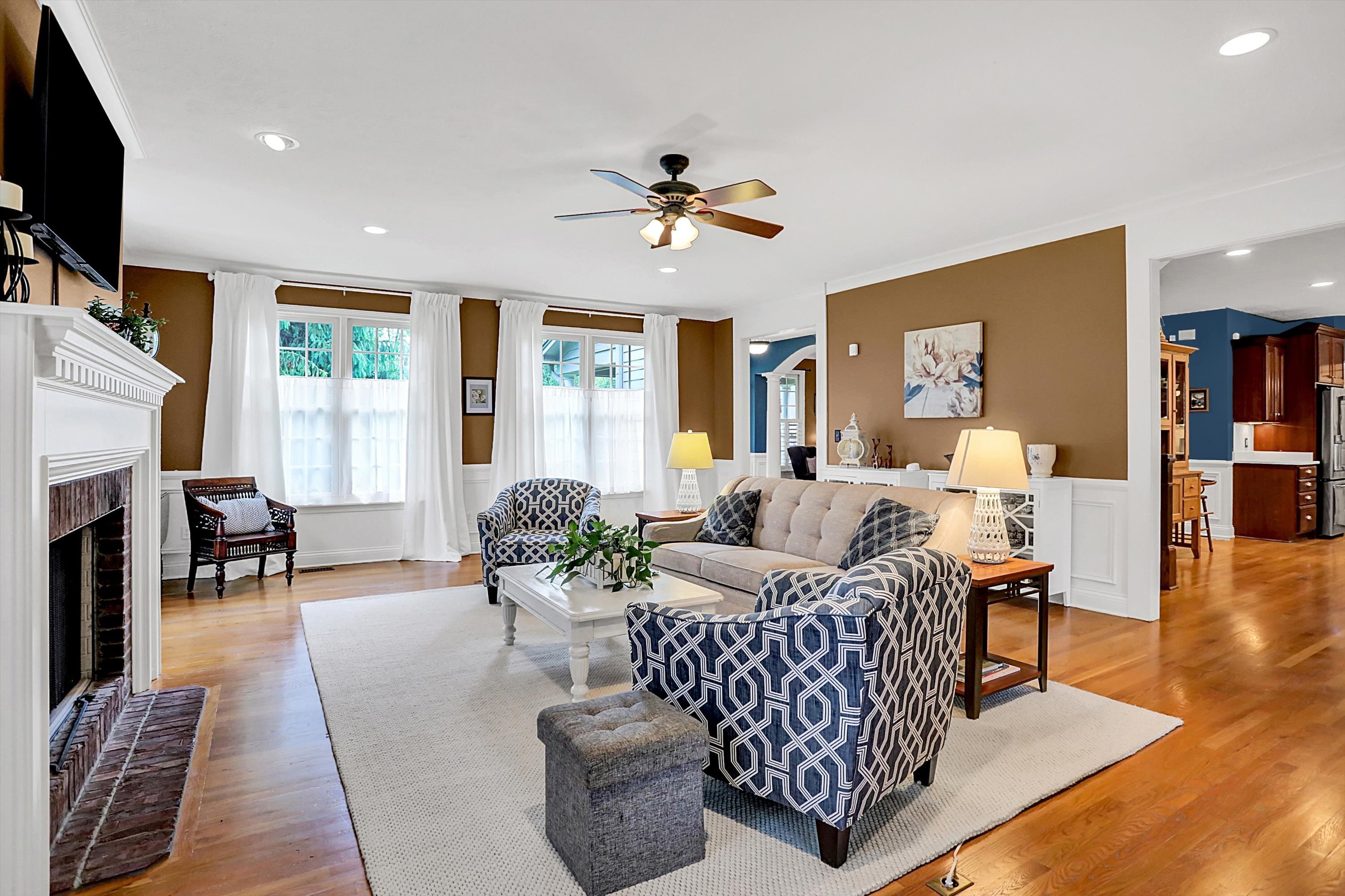 9045 Mallard Point