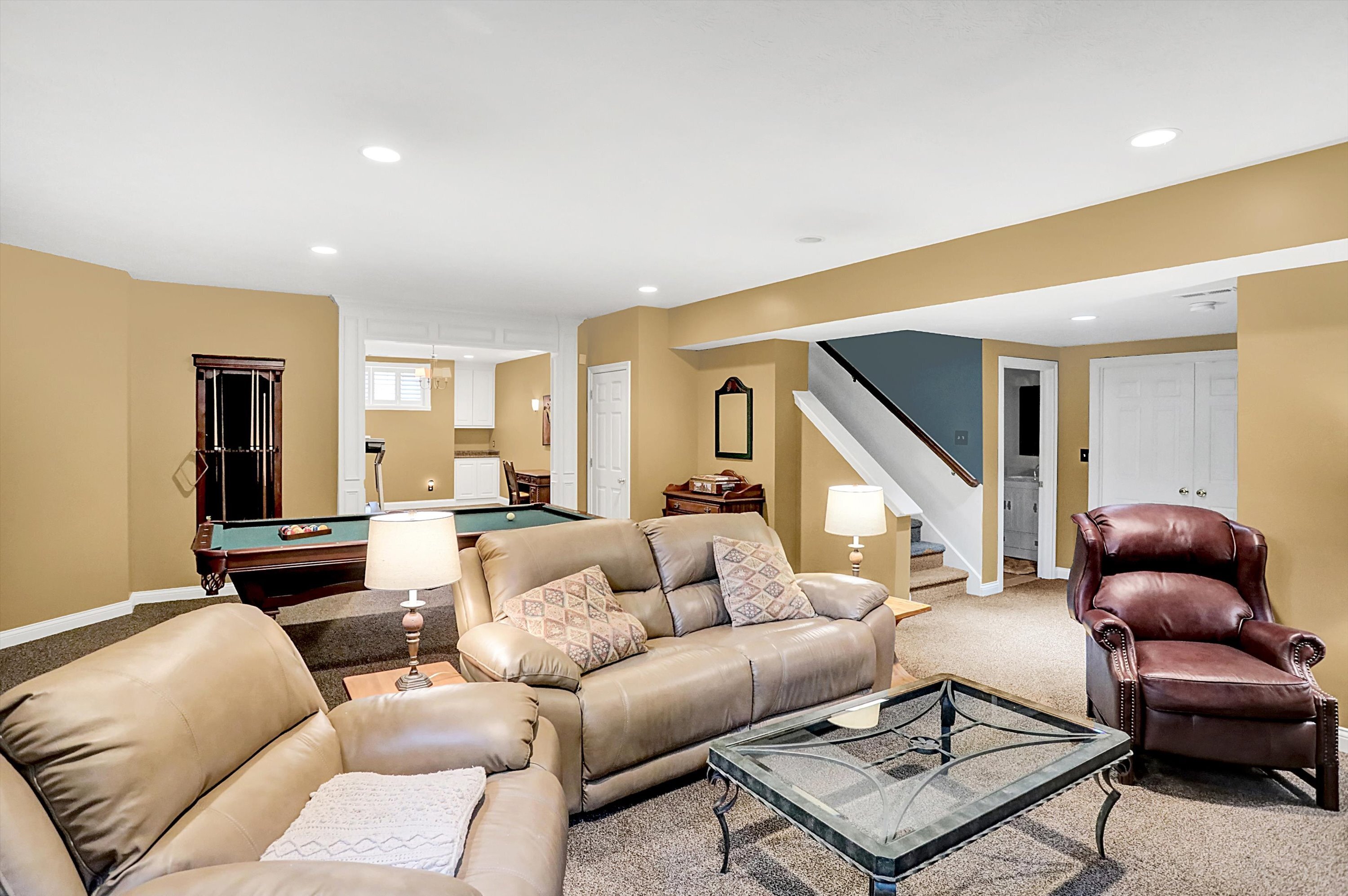 9045 Mallard Point