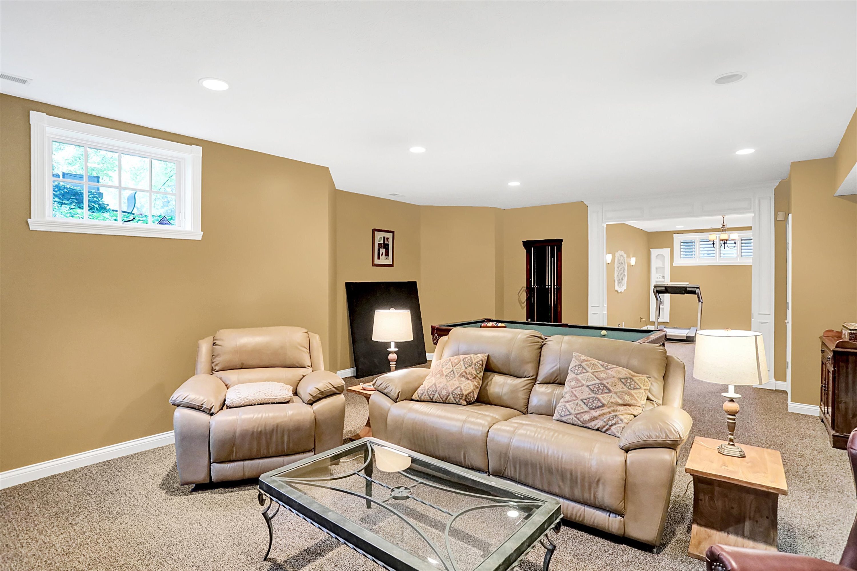 9045 Mallard Point