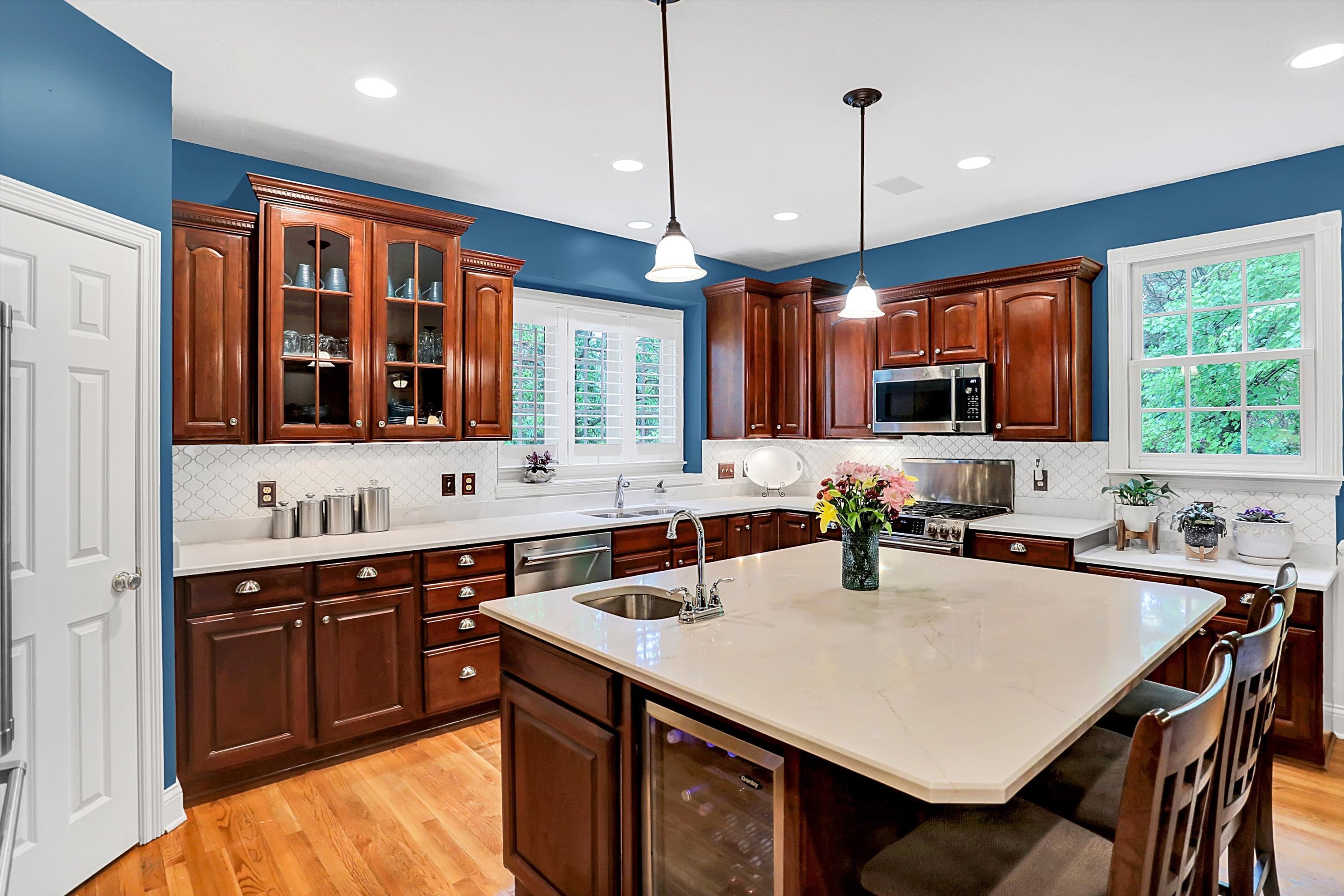 9045 Mallard Point