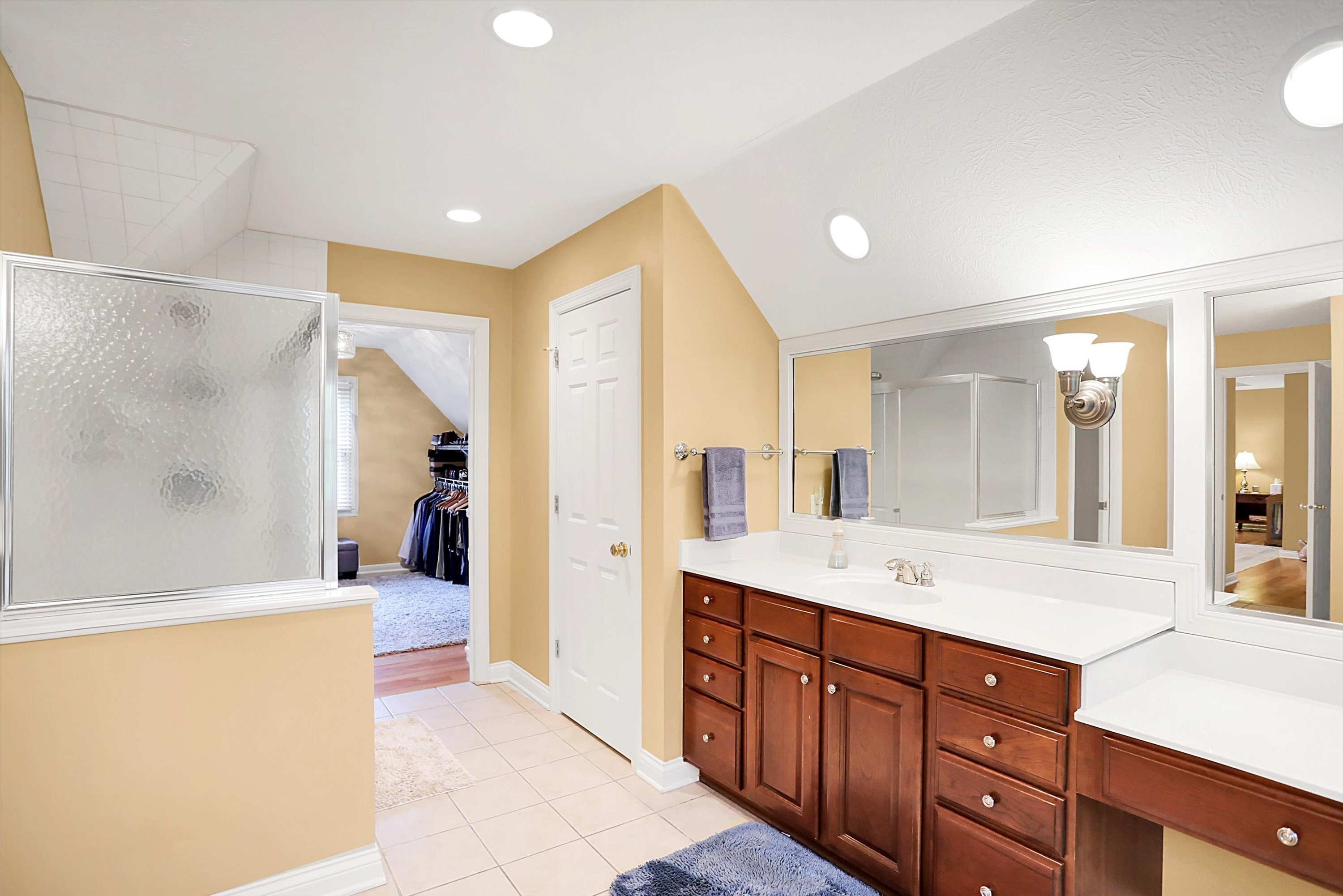9045 Mallard Point