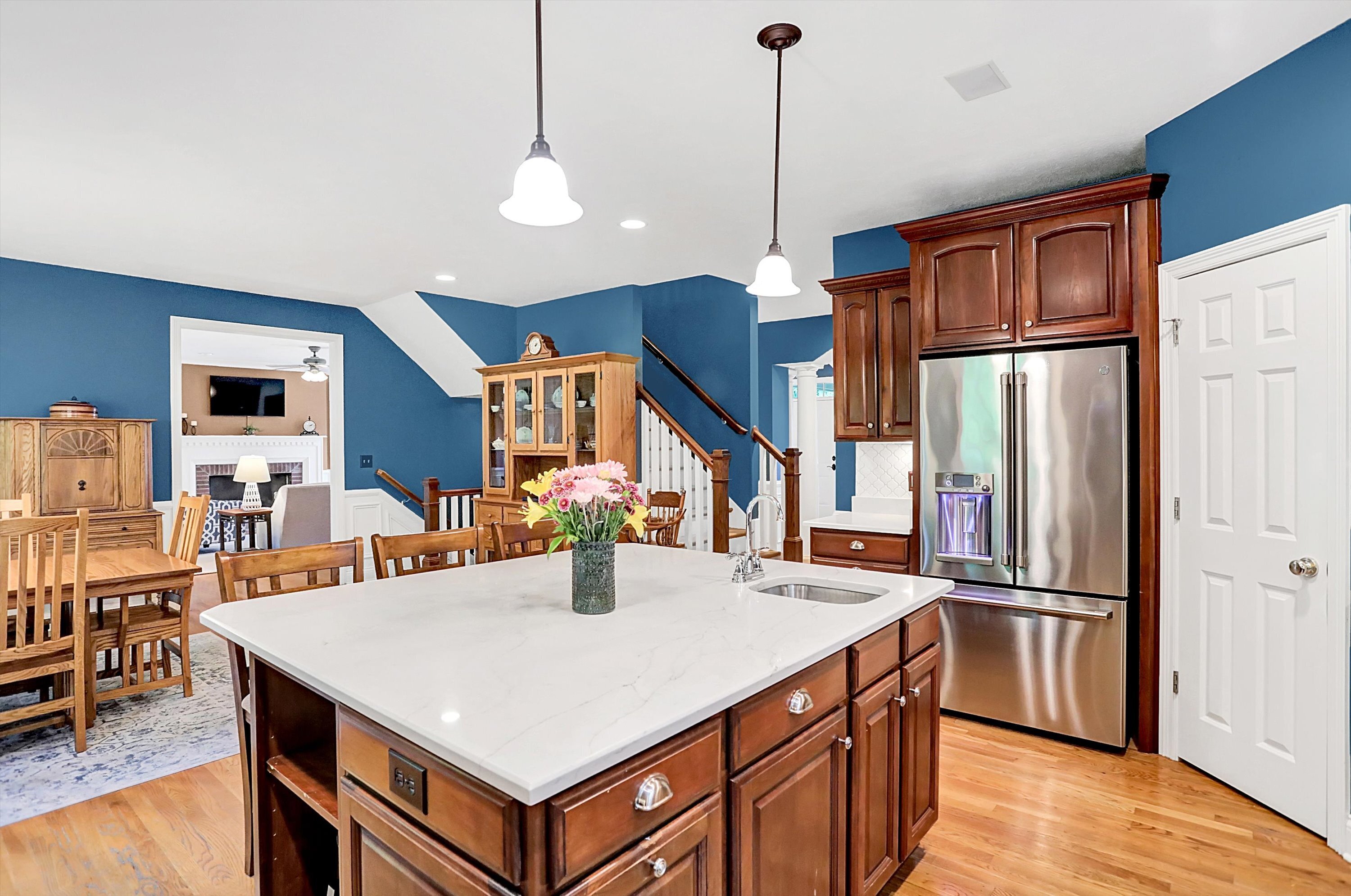 9045 Mallard Point