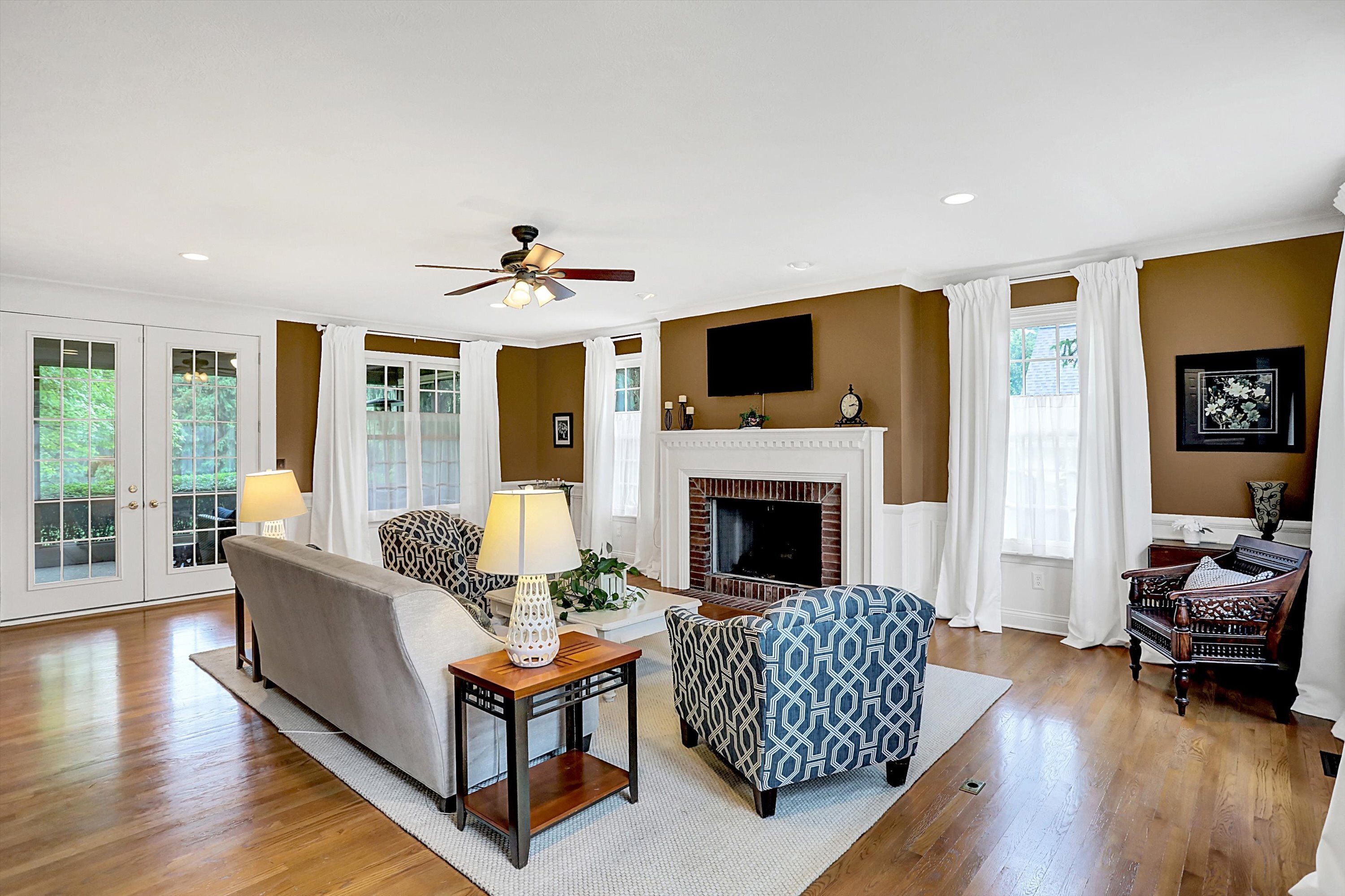 9045 Mallard Point