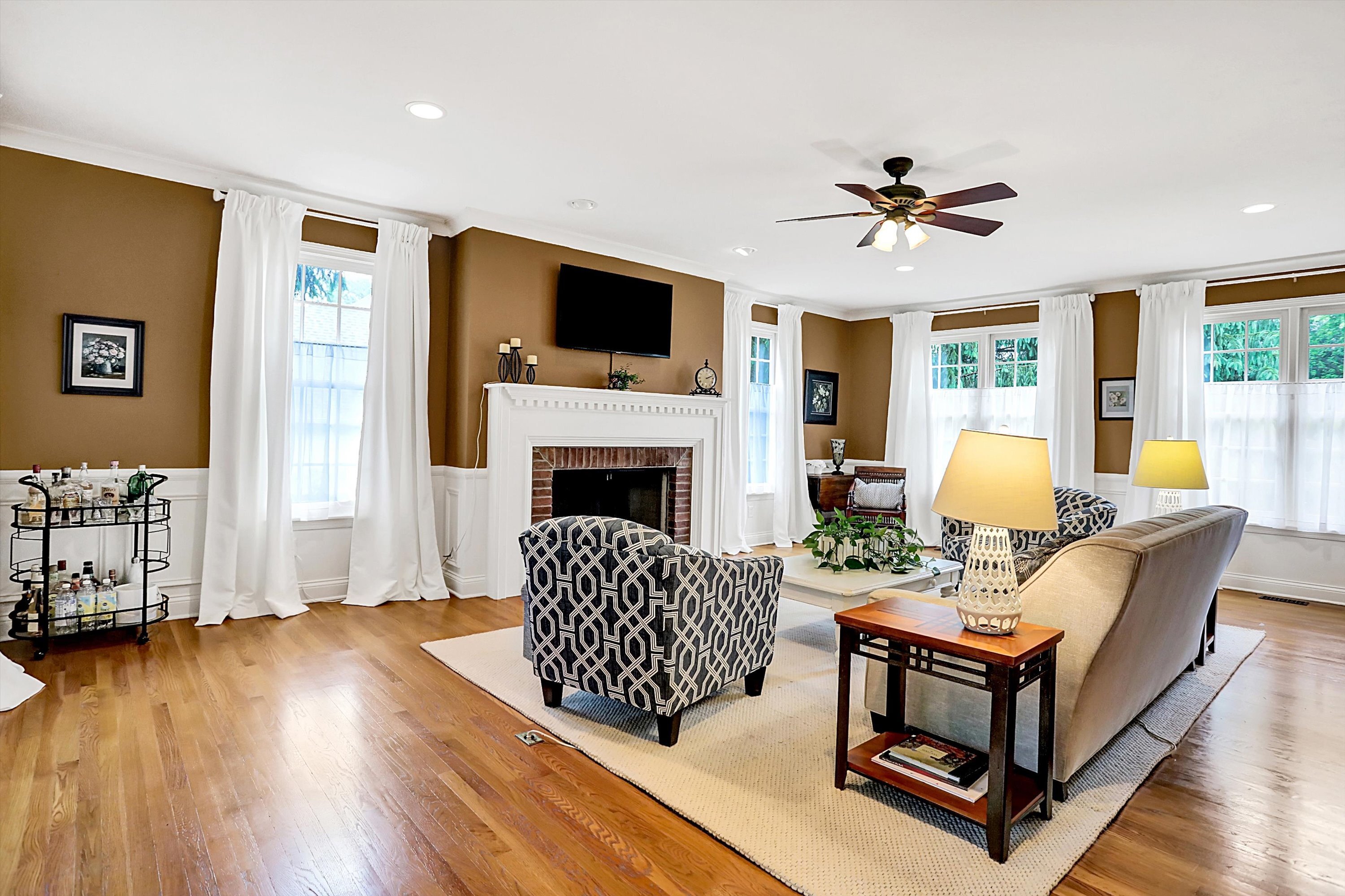 9045 Mallard Point
