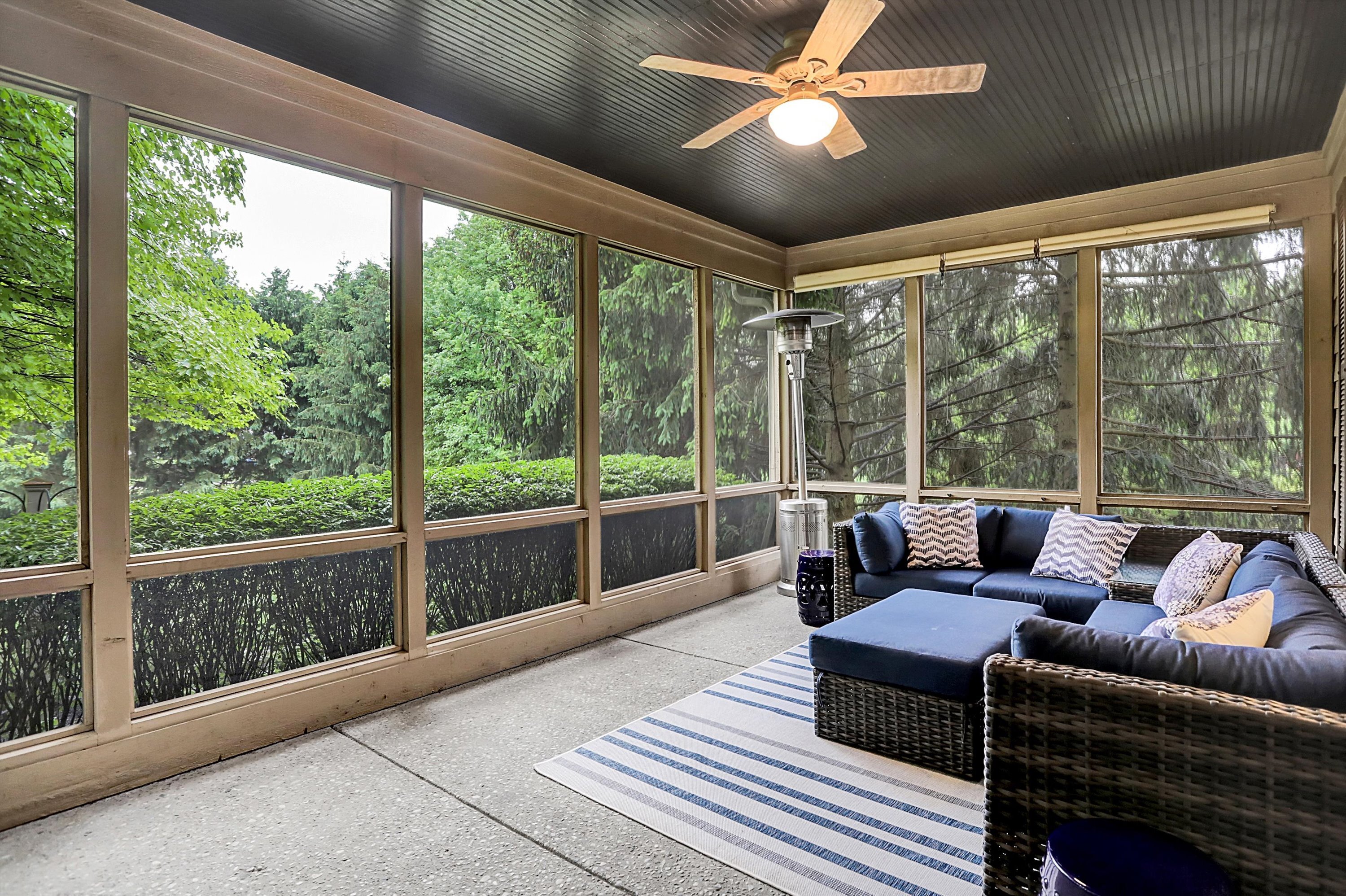 9045 Mallard Point