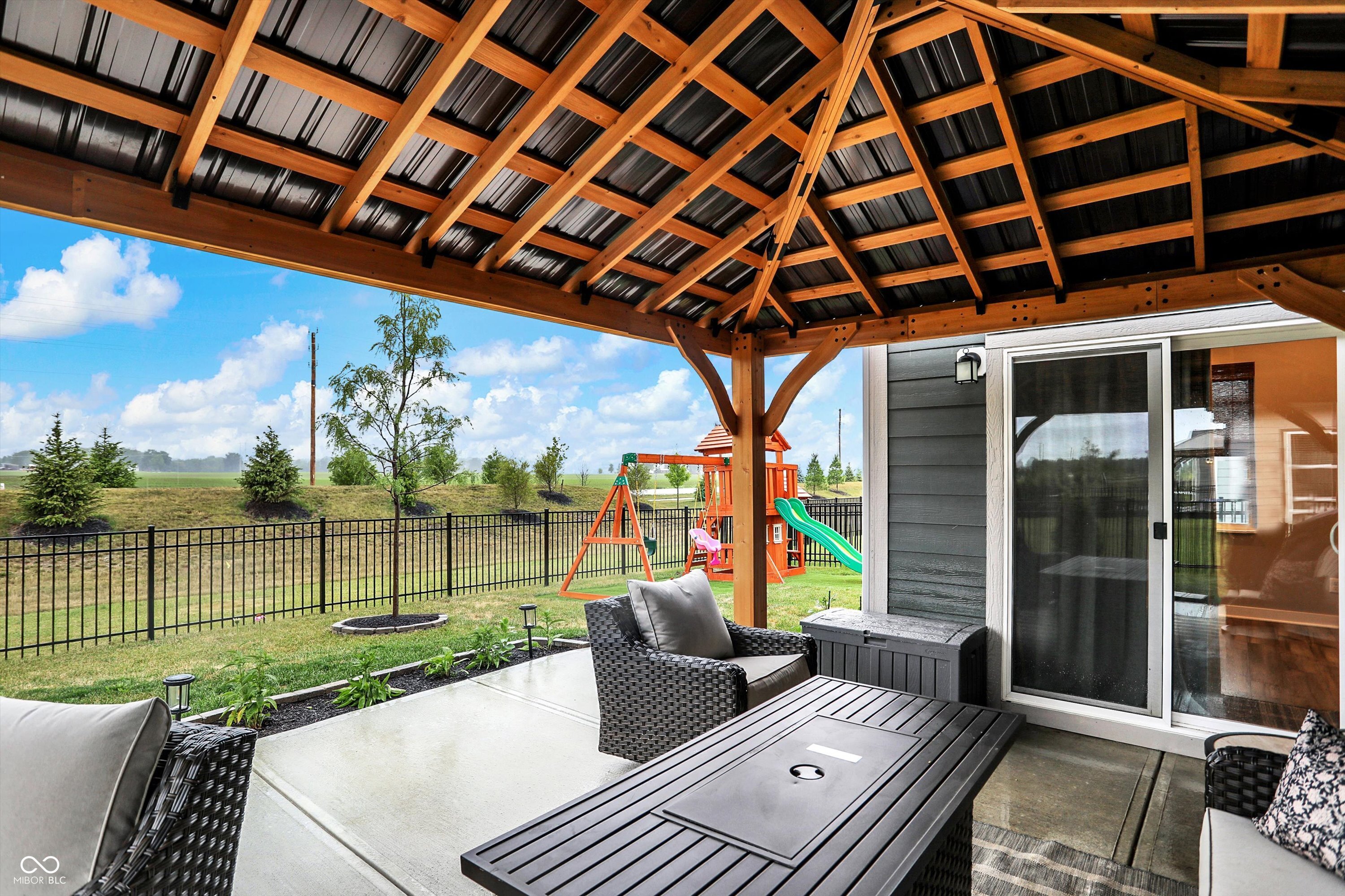 5367 Oak Knoll Drive