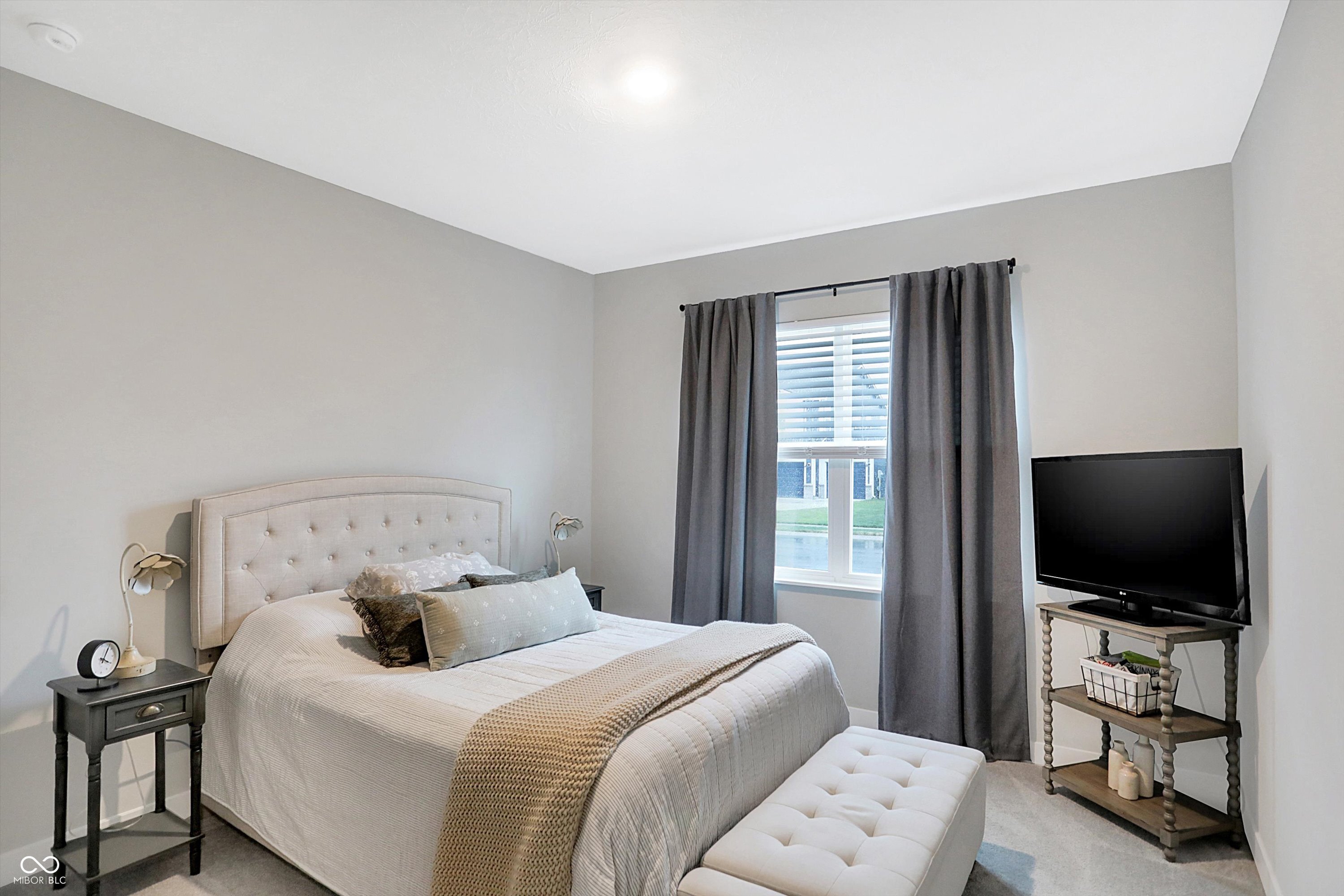 5367 Oak Knoll Drive