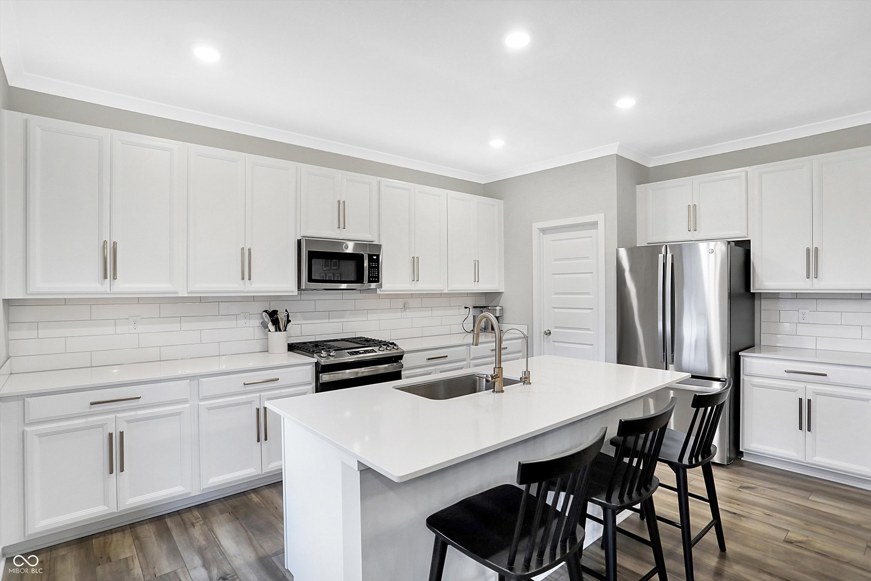 5367 Oak Knoll Drive