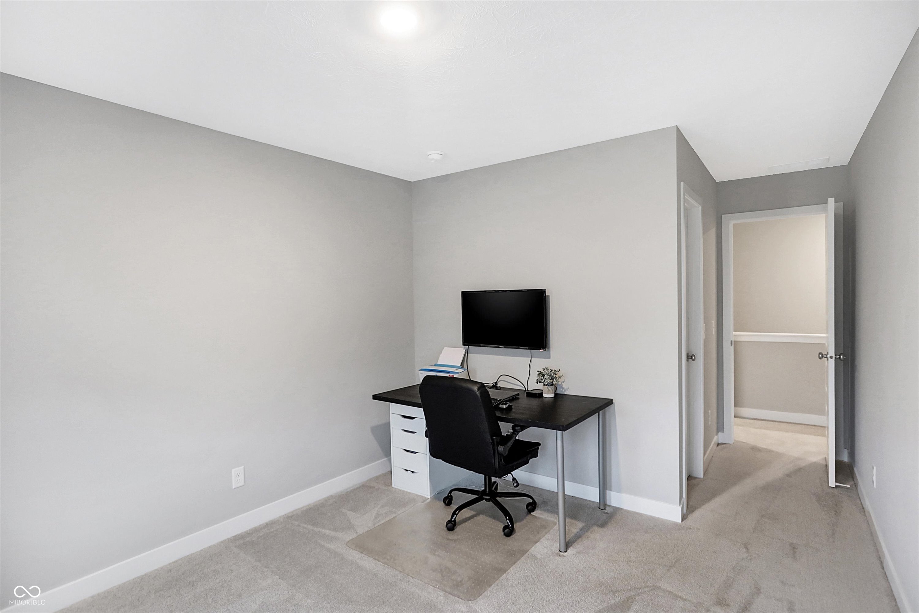 5367 Oak Knoll Drive