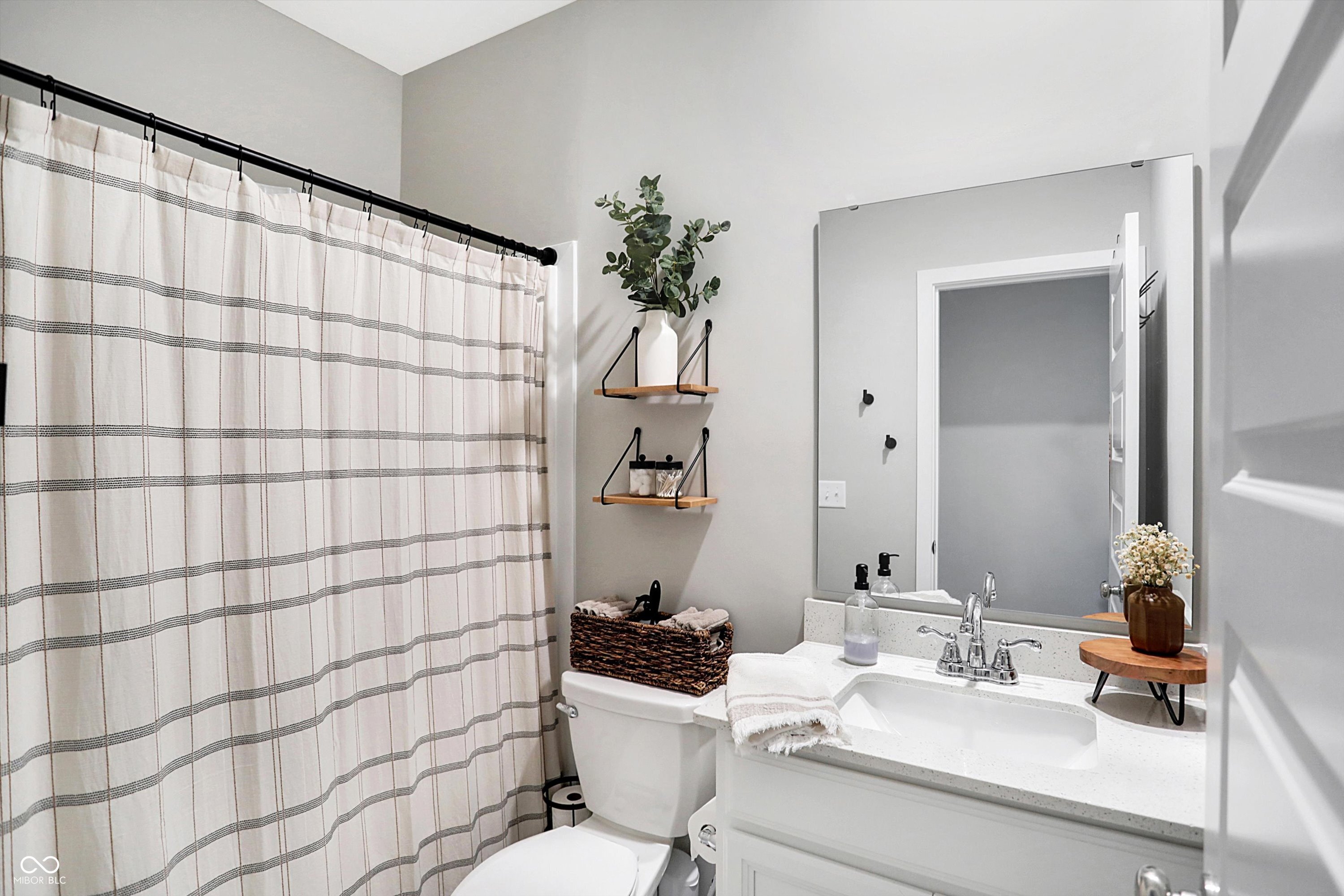5367 Oak Knoll Drive