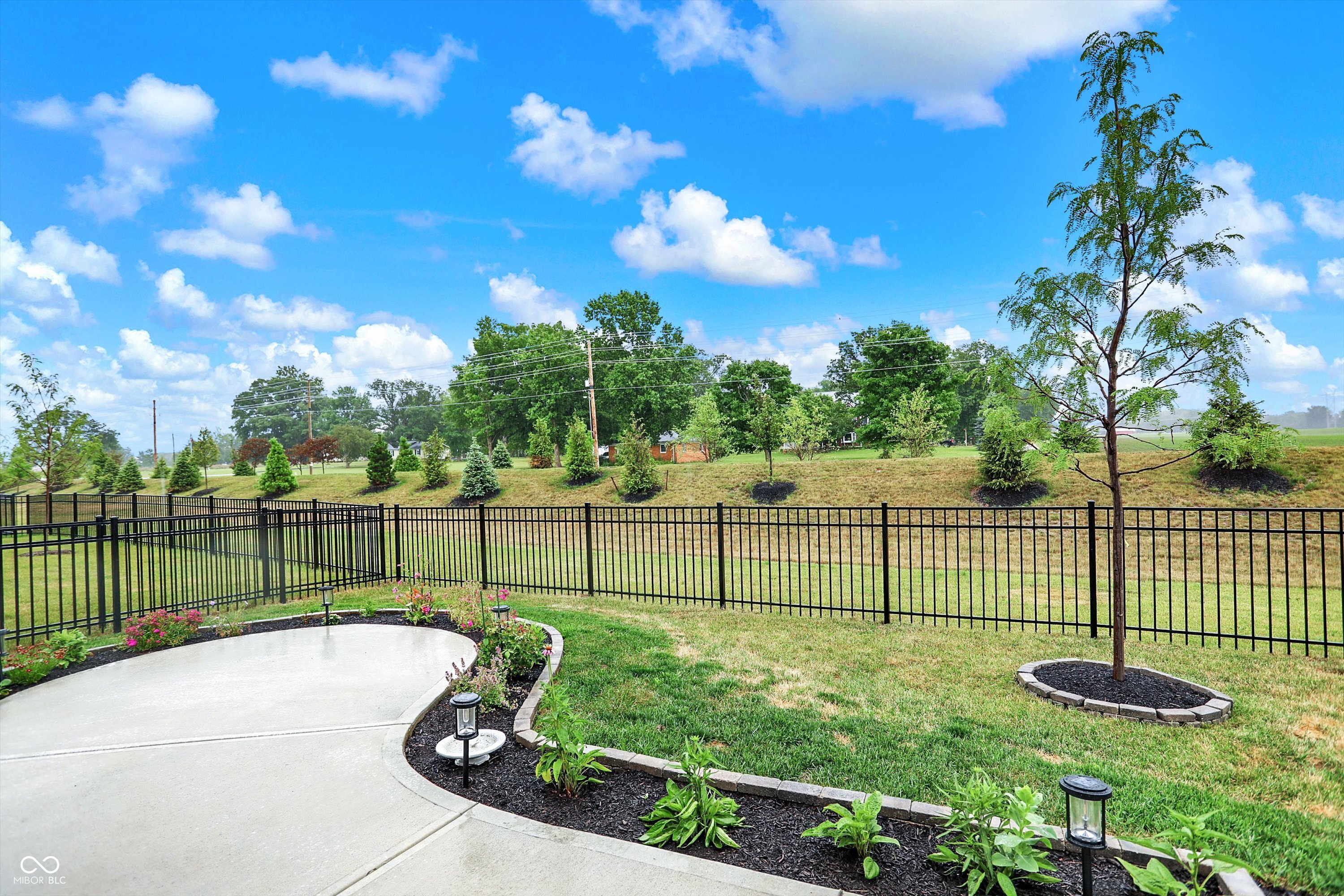 5367 Oak Knoll Drive
