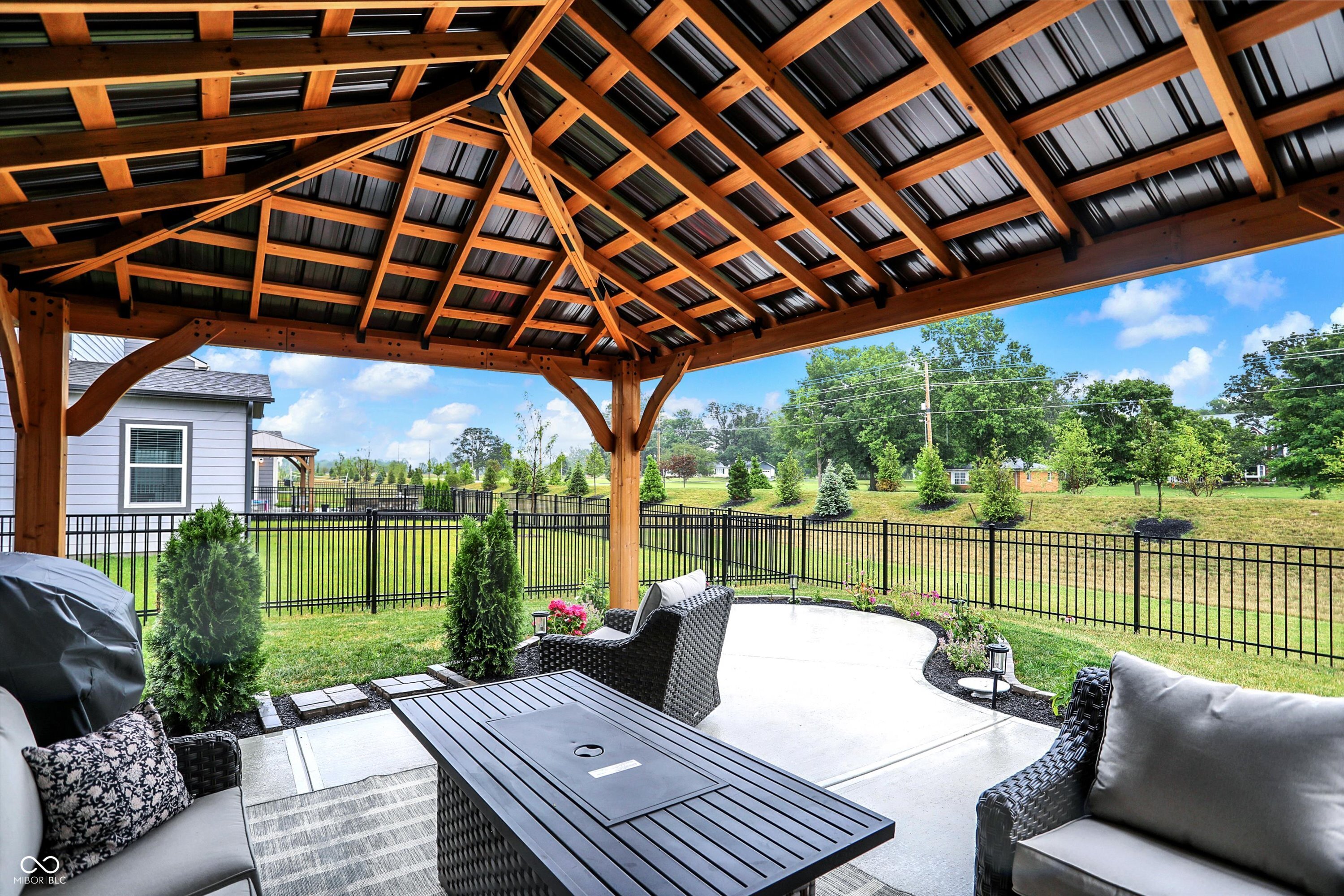 5367 Oak Knoll Drive